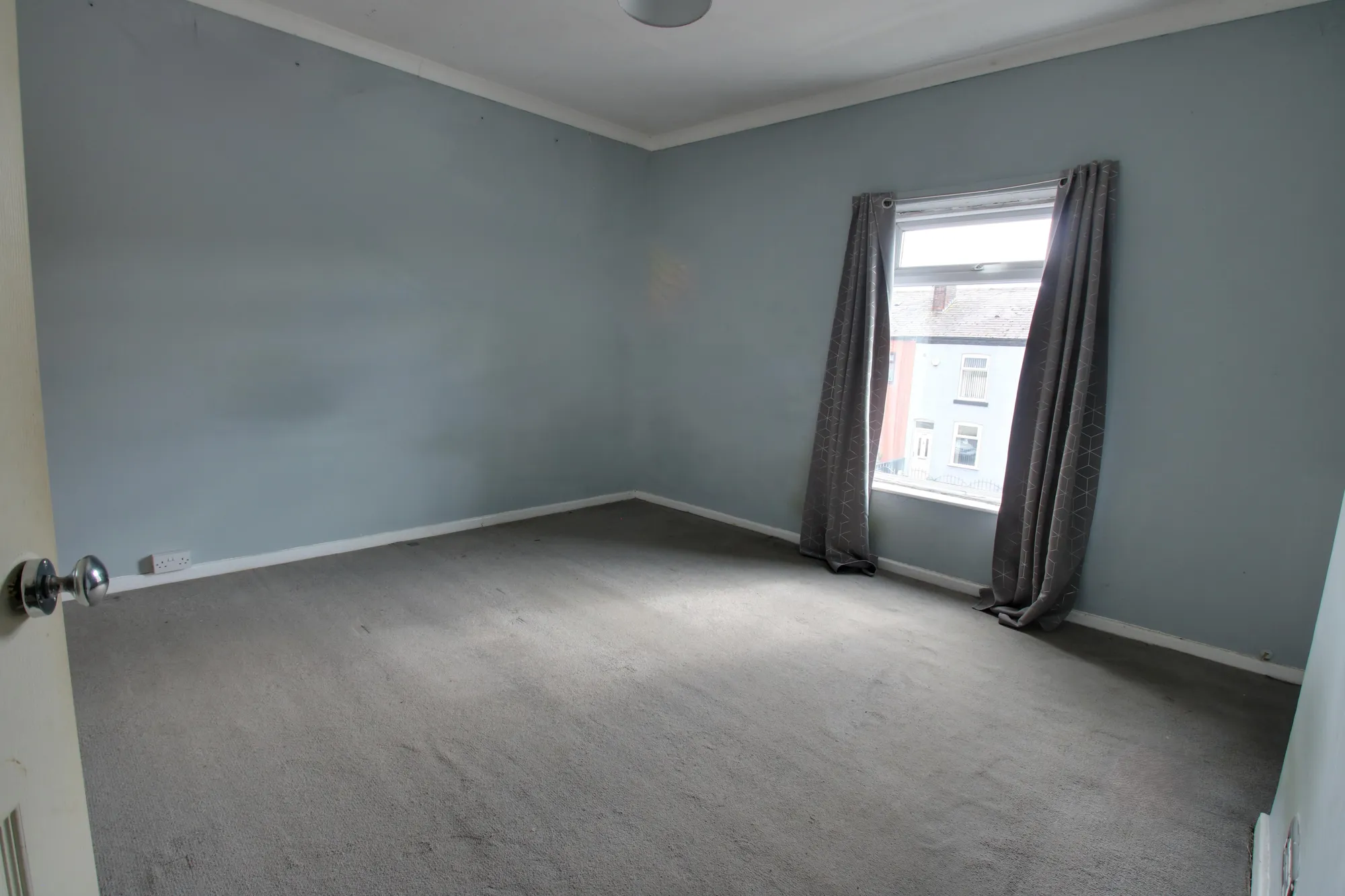 2 bed terraced house to rent in Manchester Road West, Manchester  - Property Image 5