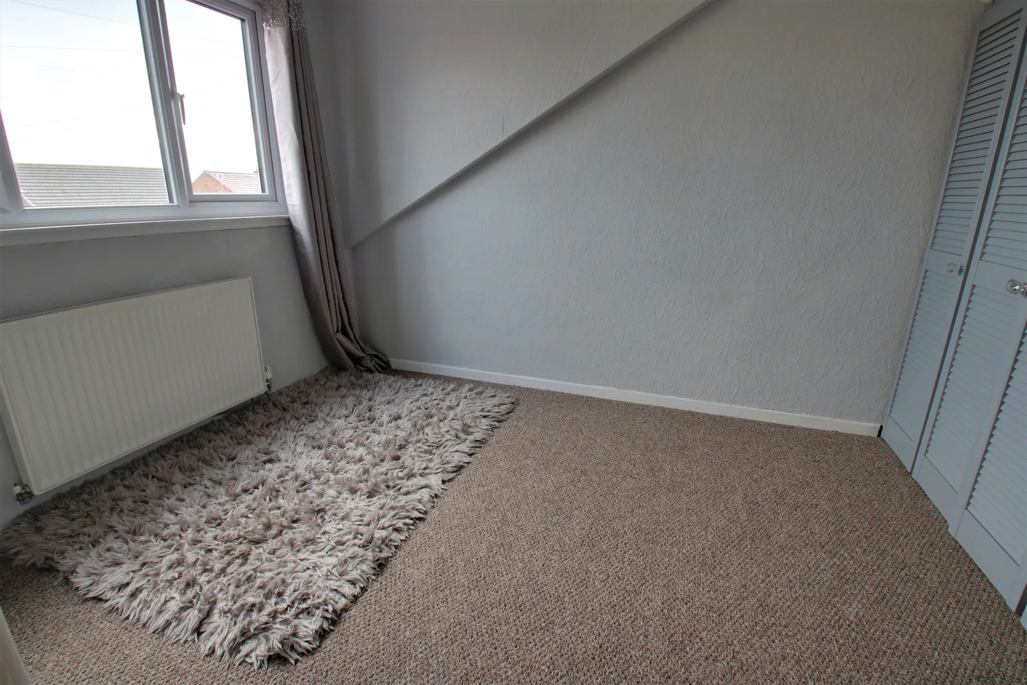 3 bed semi-detached bungalow to rent in School Lane, Irlam, M44 7