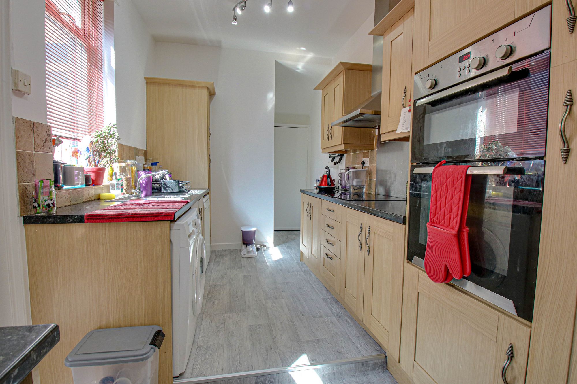 3 bed mid-terraced house for sale in Alexandra Grove, Manchester  - Property Image 8