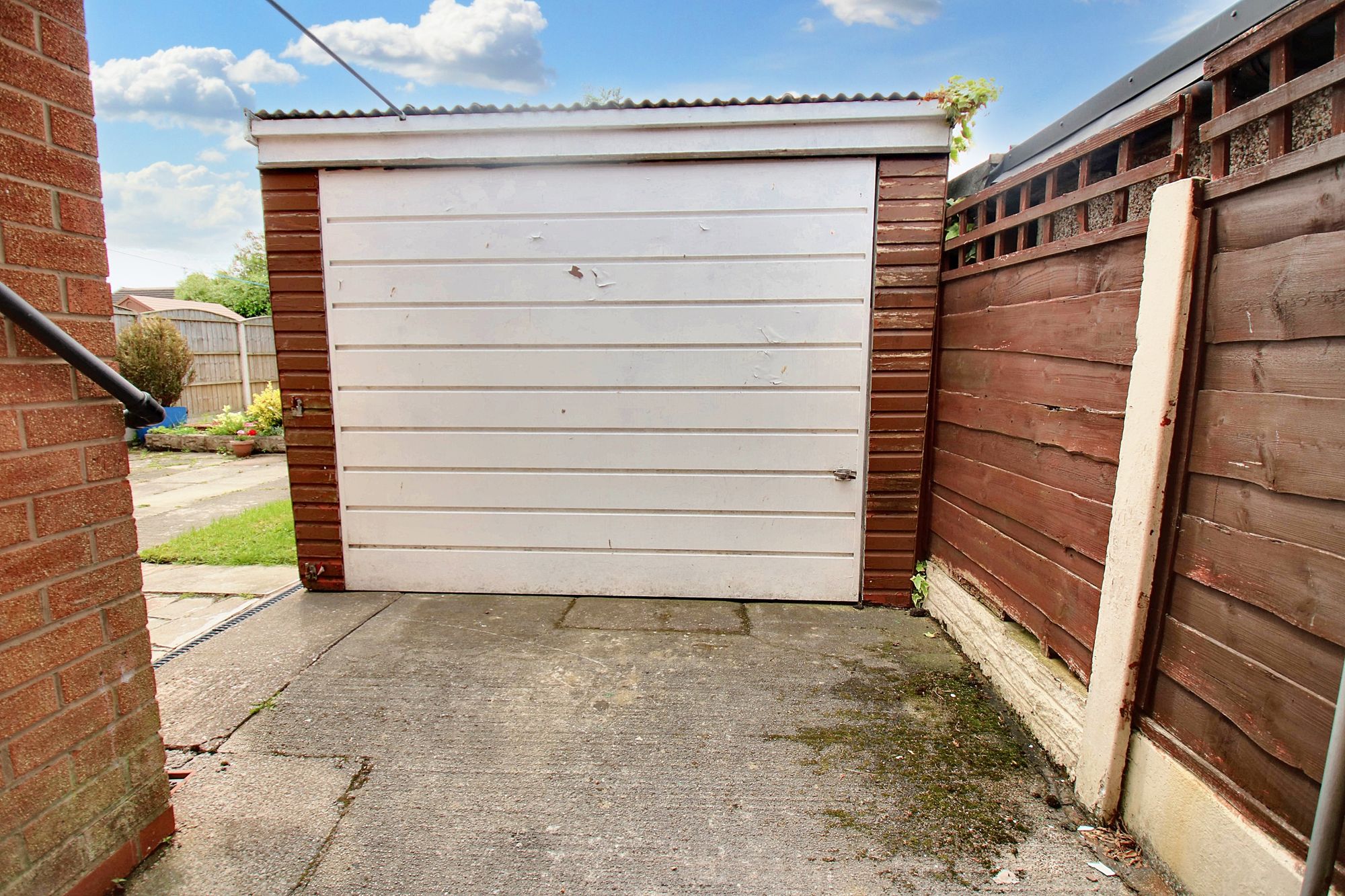 2 bed semi-detached bungalow for sale in Woodlands Avenue, Manchester  - Property Image 14