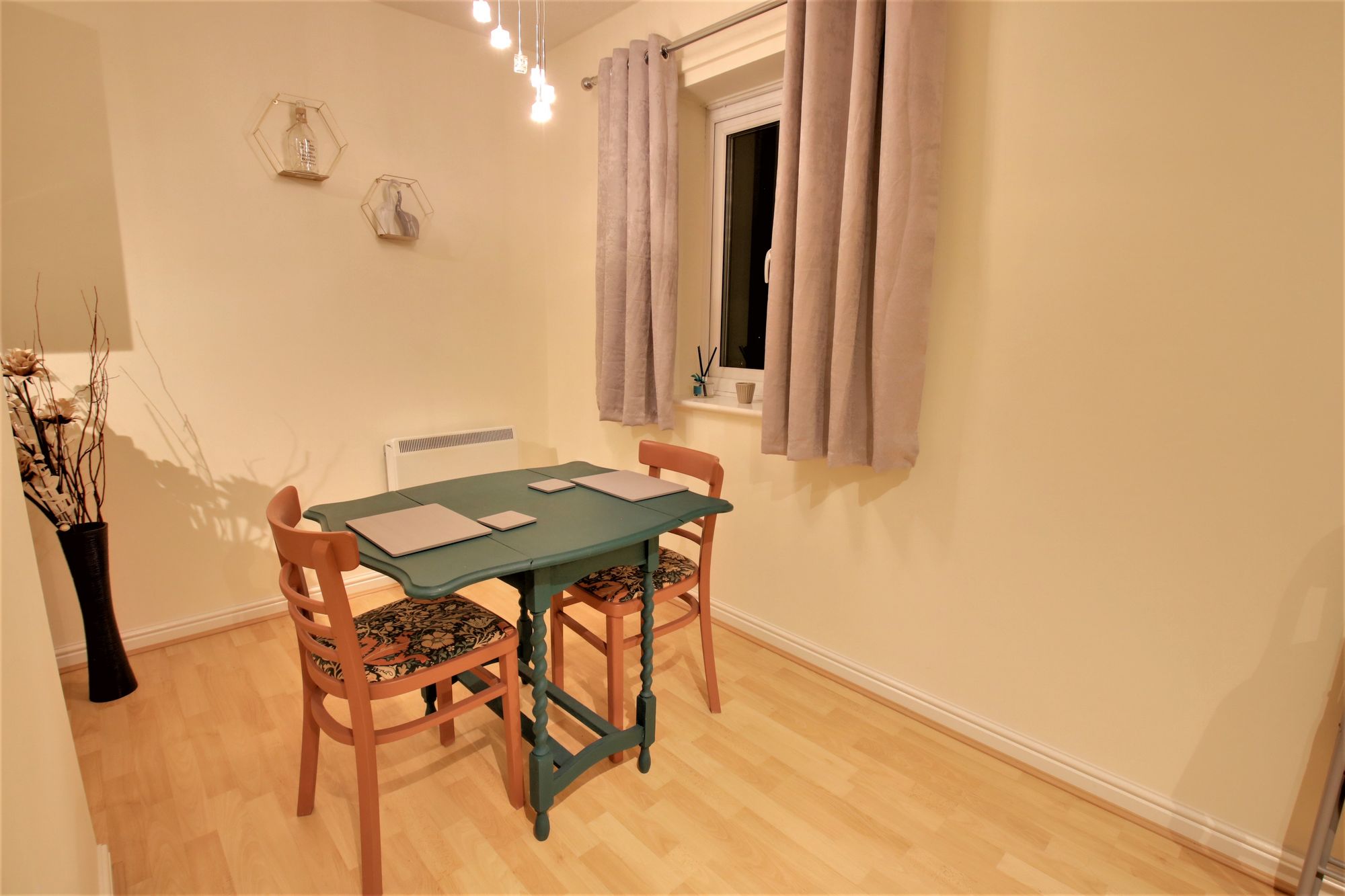 2 bed apartment for sale in Townsgate Way, Manchester  - Property Image 3