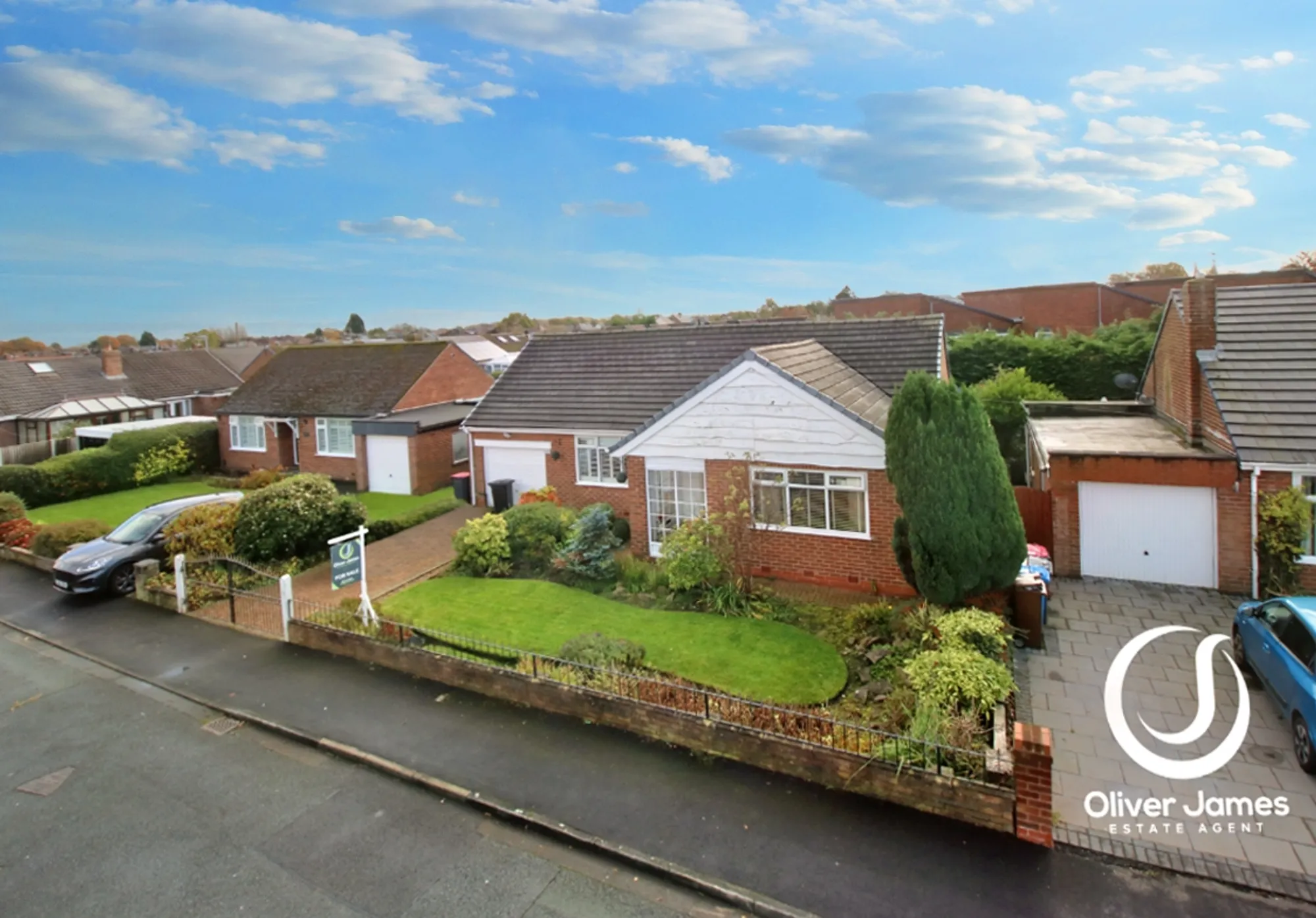3 bed detached bungalow for sale in Newlands Avenue, Manchester - Property Image 1