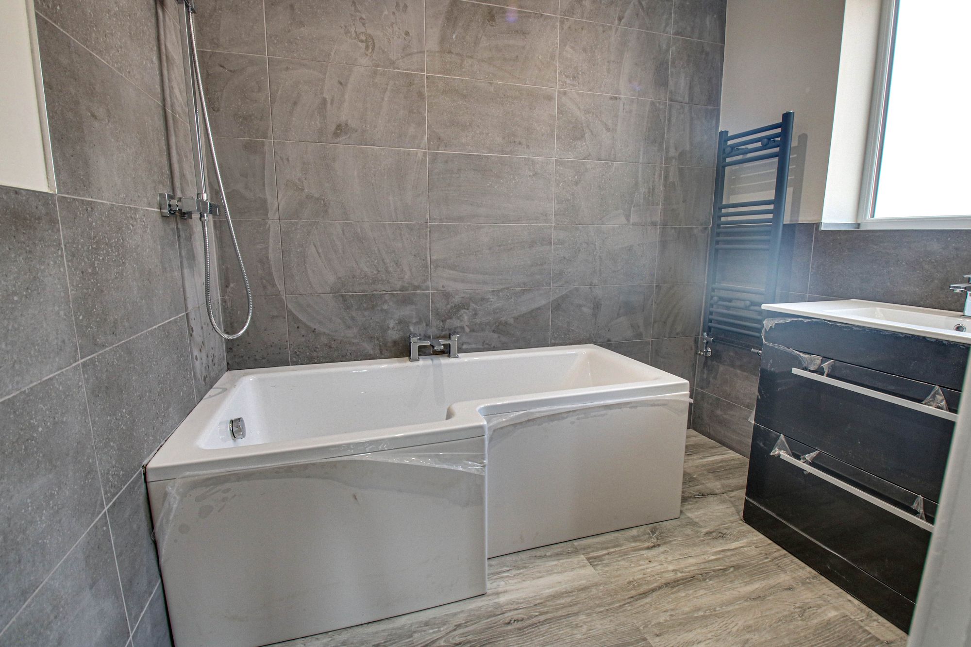 3 bed semi-detached house to rent in Broadway, Irlam, M44  - Property Image 9