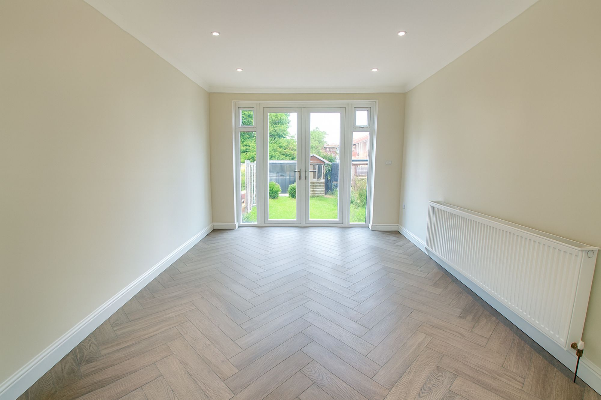 3 bed semi-detached house to rent in Broadway, Irlam, M44 2