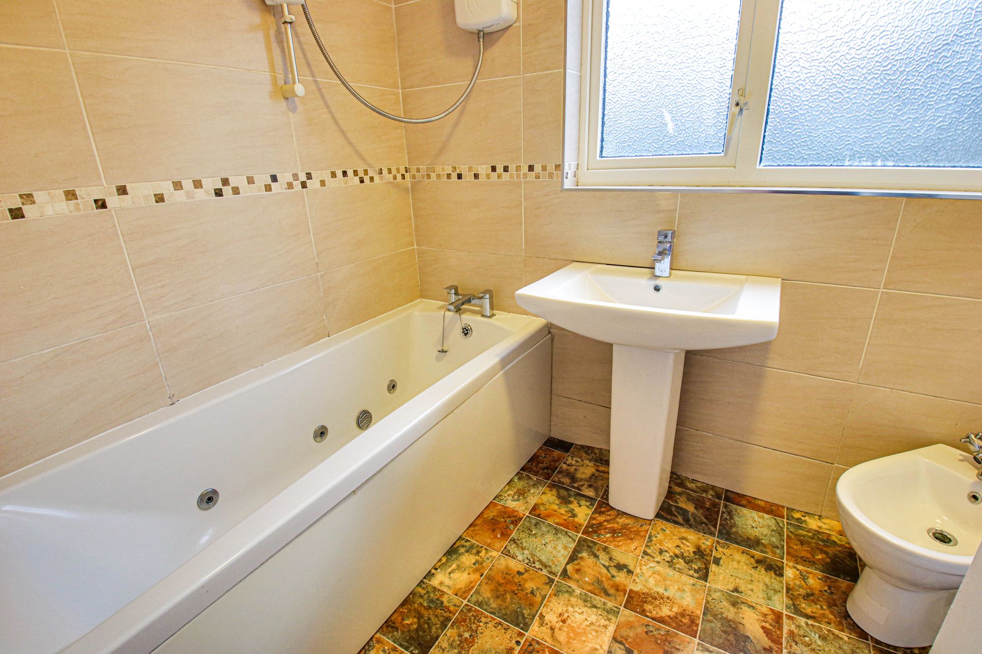 2 bed end of terrace house for sale in Mount Pleasant, Chorley  - Property Image 12