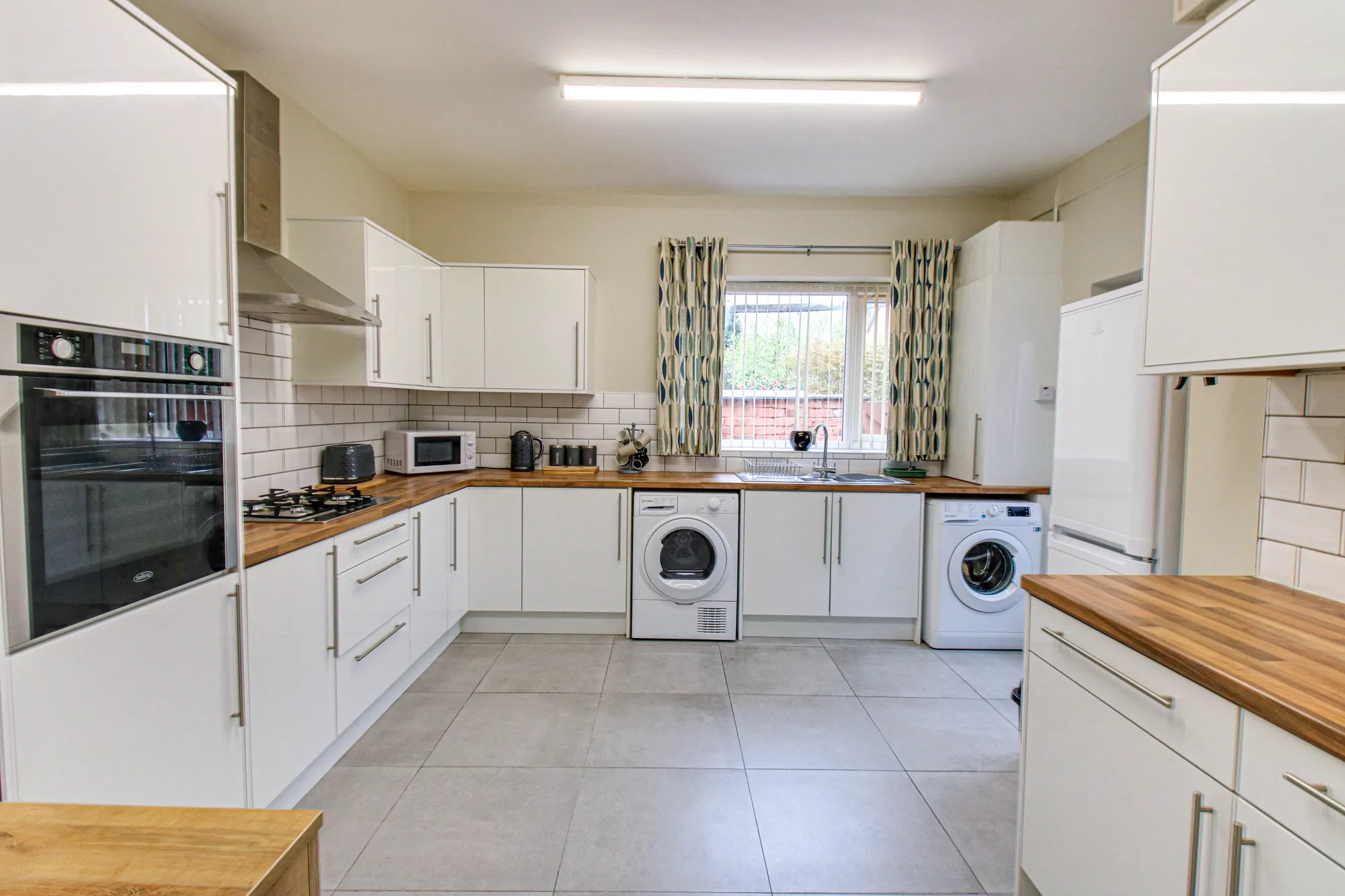 3 bed end of terrace house for sale in Lytherton Avenue, Manchester  - Property Image 2