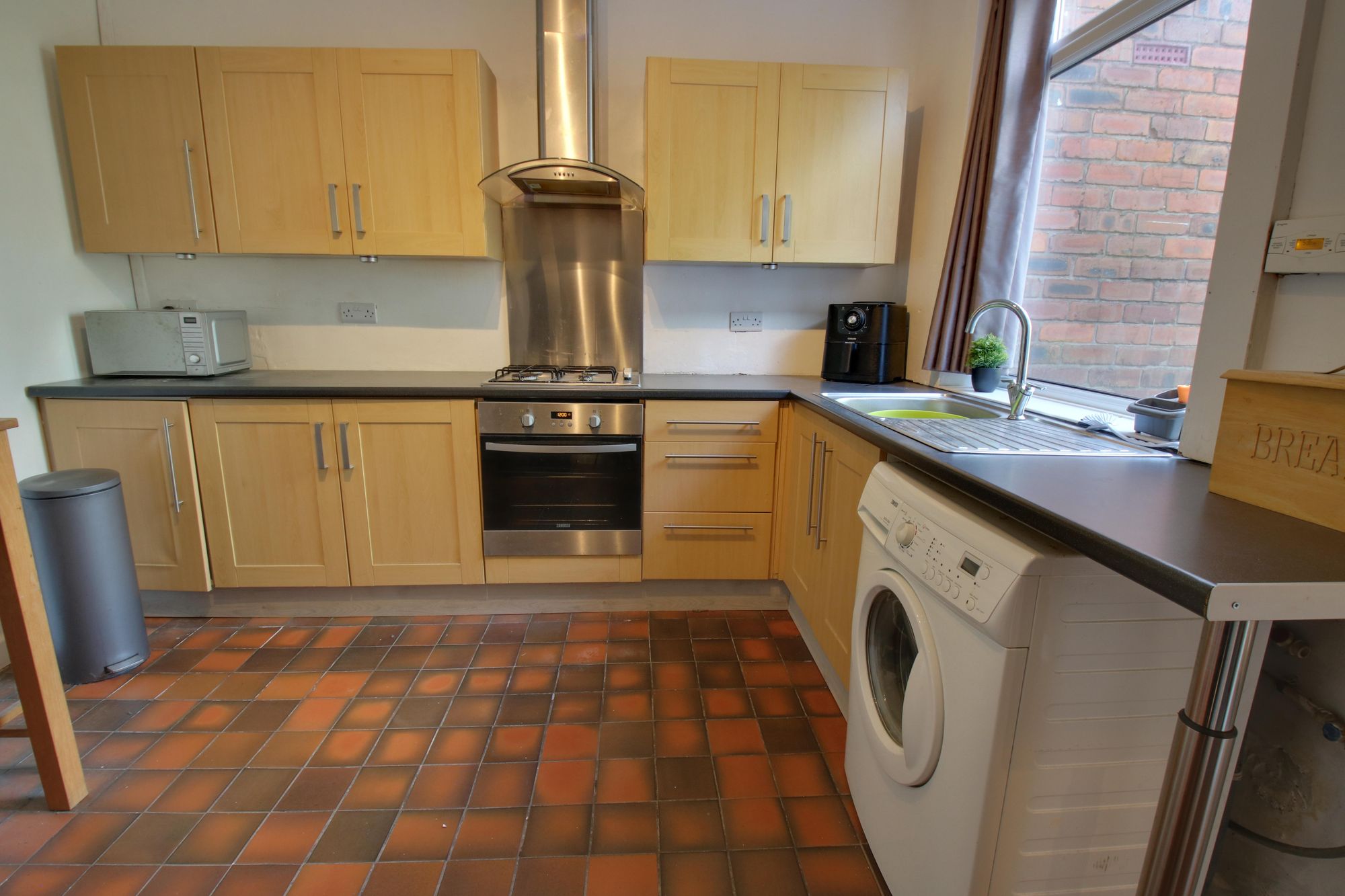 2 bed mid-terraced house to rent in Lytherton Avenue, Manchester  - Property Image 3