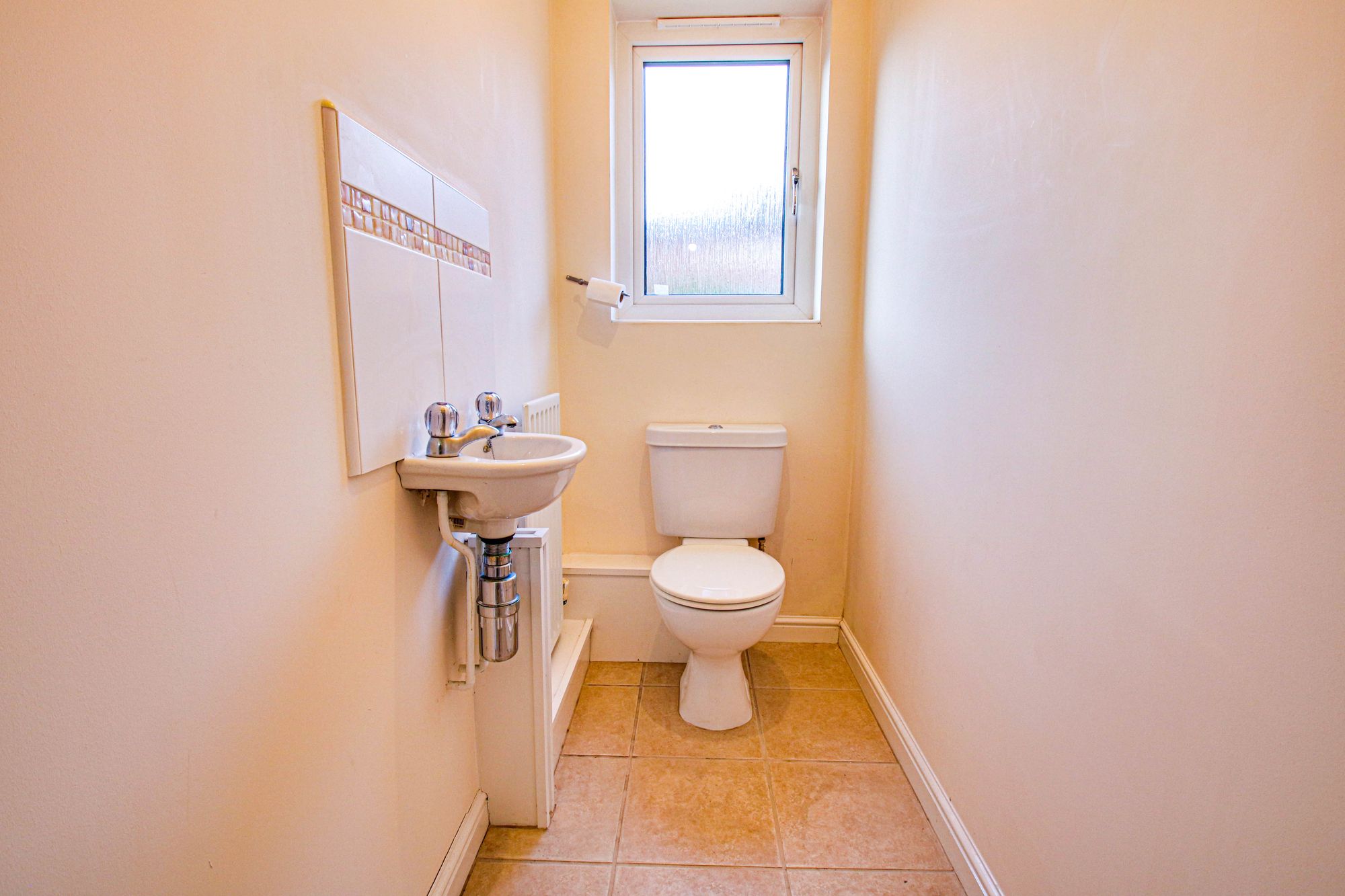 4 bed mid-terraced house for sale in Marsh Brook Close, Warrington  - Property Image 8