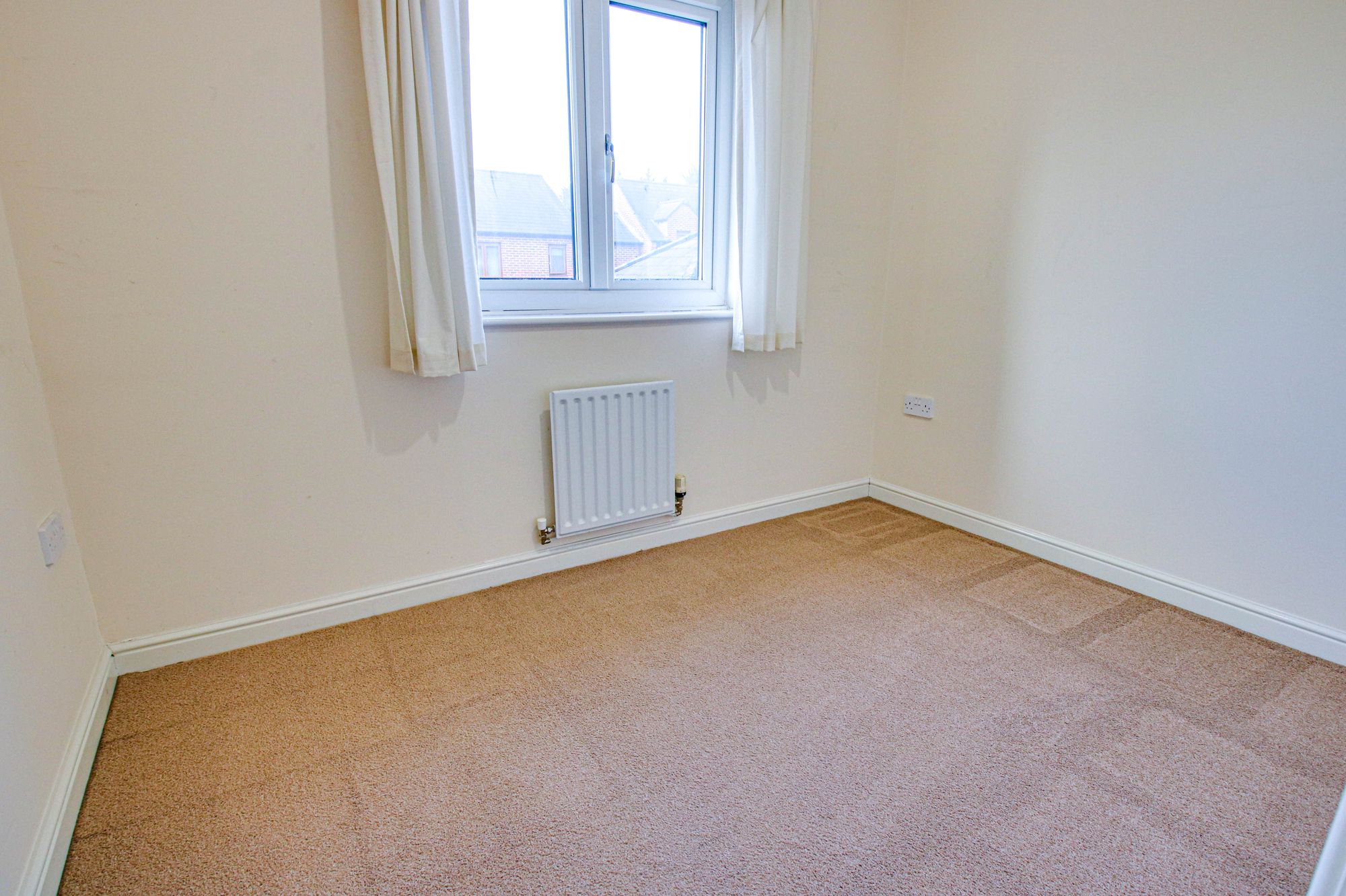 4 bed mid-terraced house for sale in Marsh Brook Close, Warrington  - Property Image 15