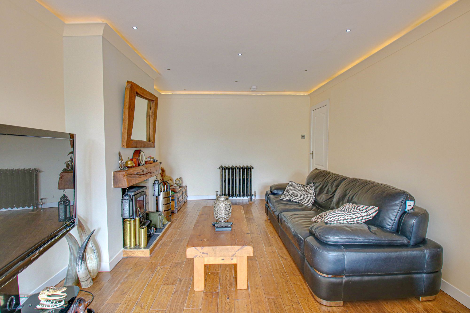 2 bed semi-detached bungalow for sale in School Lane, Manchester  - Property Image 2