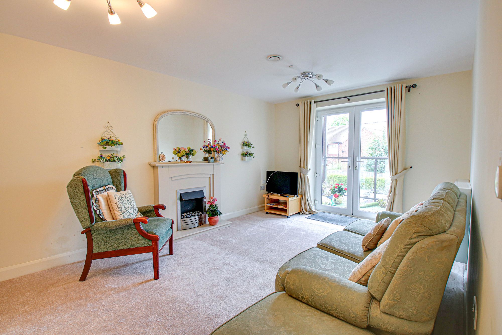1 bed apartment for sale in Moorside Road, Manchester  - Property Image 2