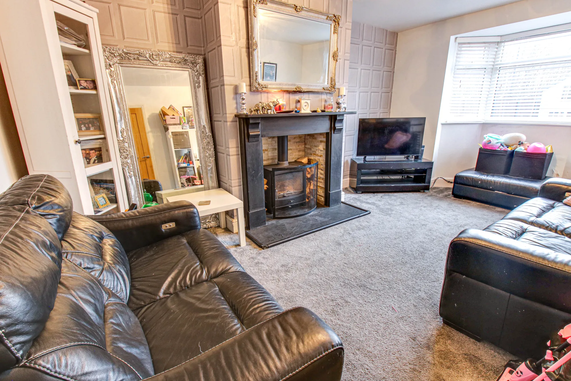3 bed semi-detached house for sale in Graham Crescent, Manchester  - Property Image 6