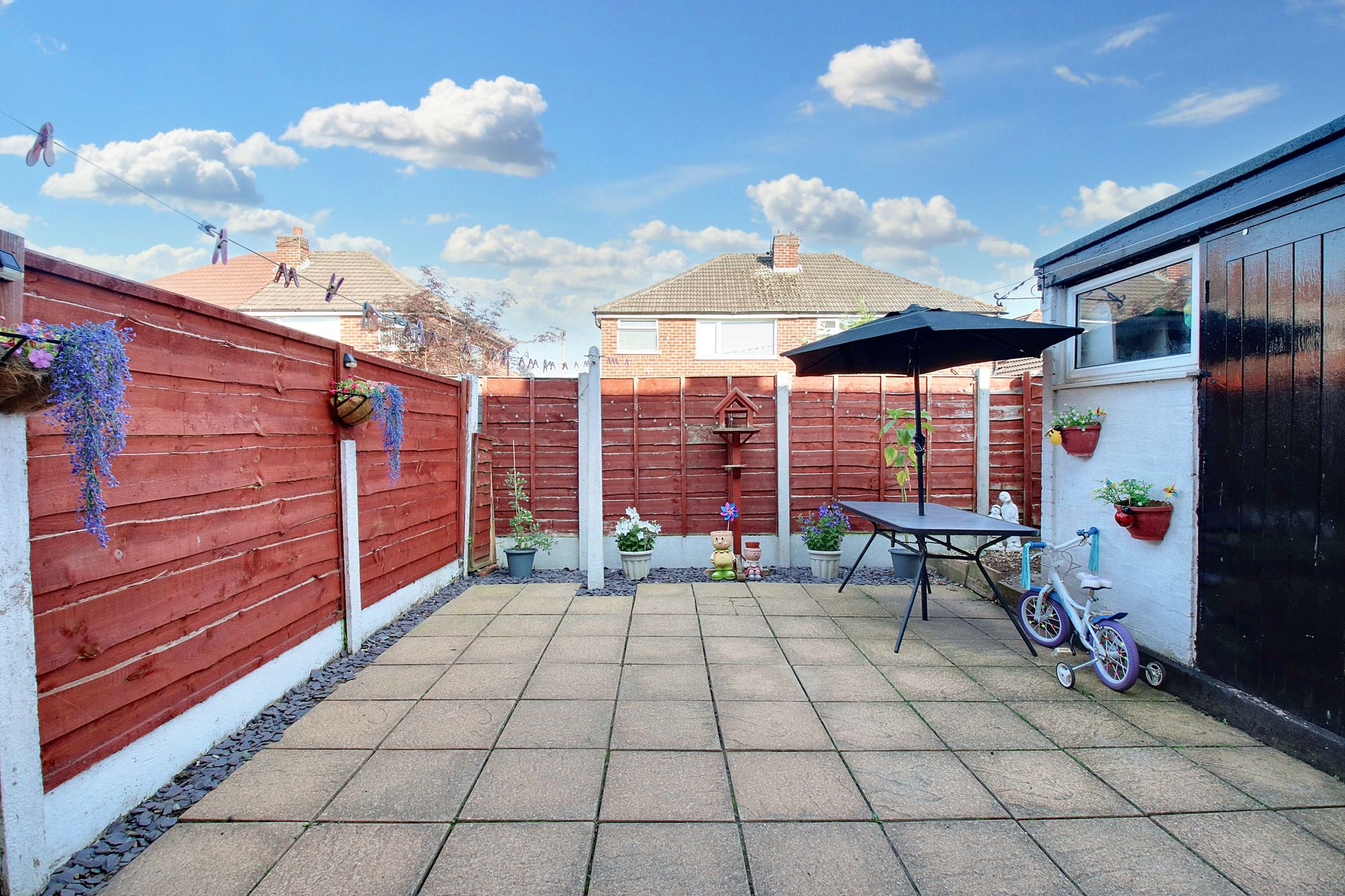 3 bed mid-terraced house for sale in Linnet Drive, Manchester  - Property Image 11