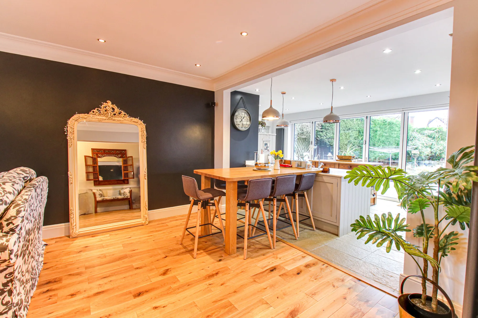 6 bed detached bungalow for sale in Ratcliffe Avenue, Manchester  - Property Image 5
