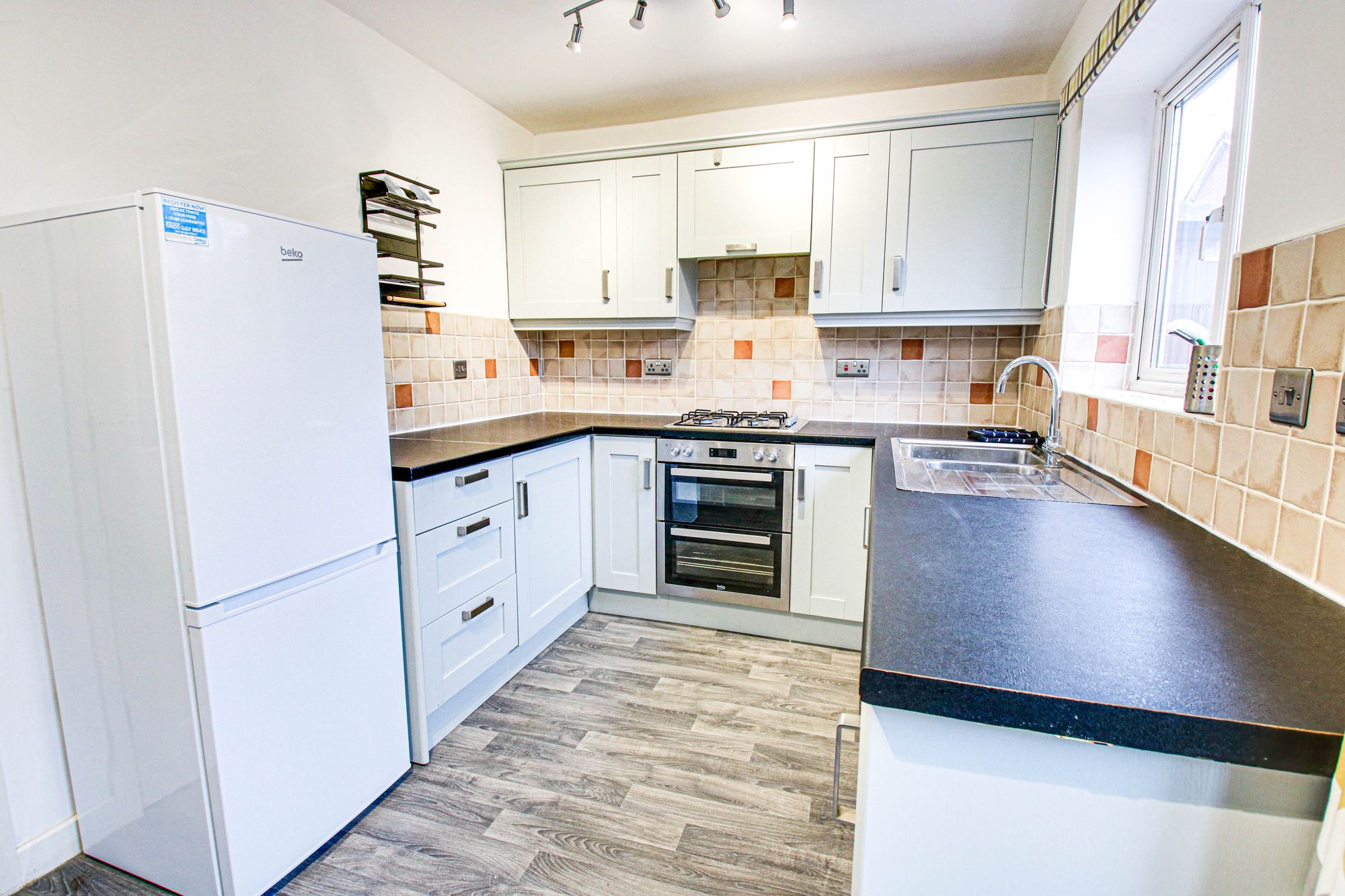 3 bed semi-detached house to rent in Henty Close, Manchester  - Property Image 3