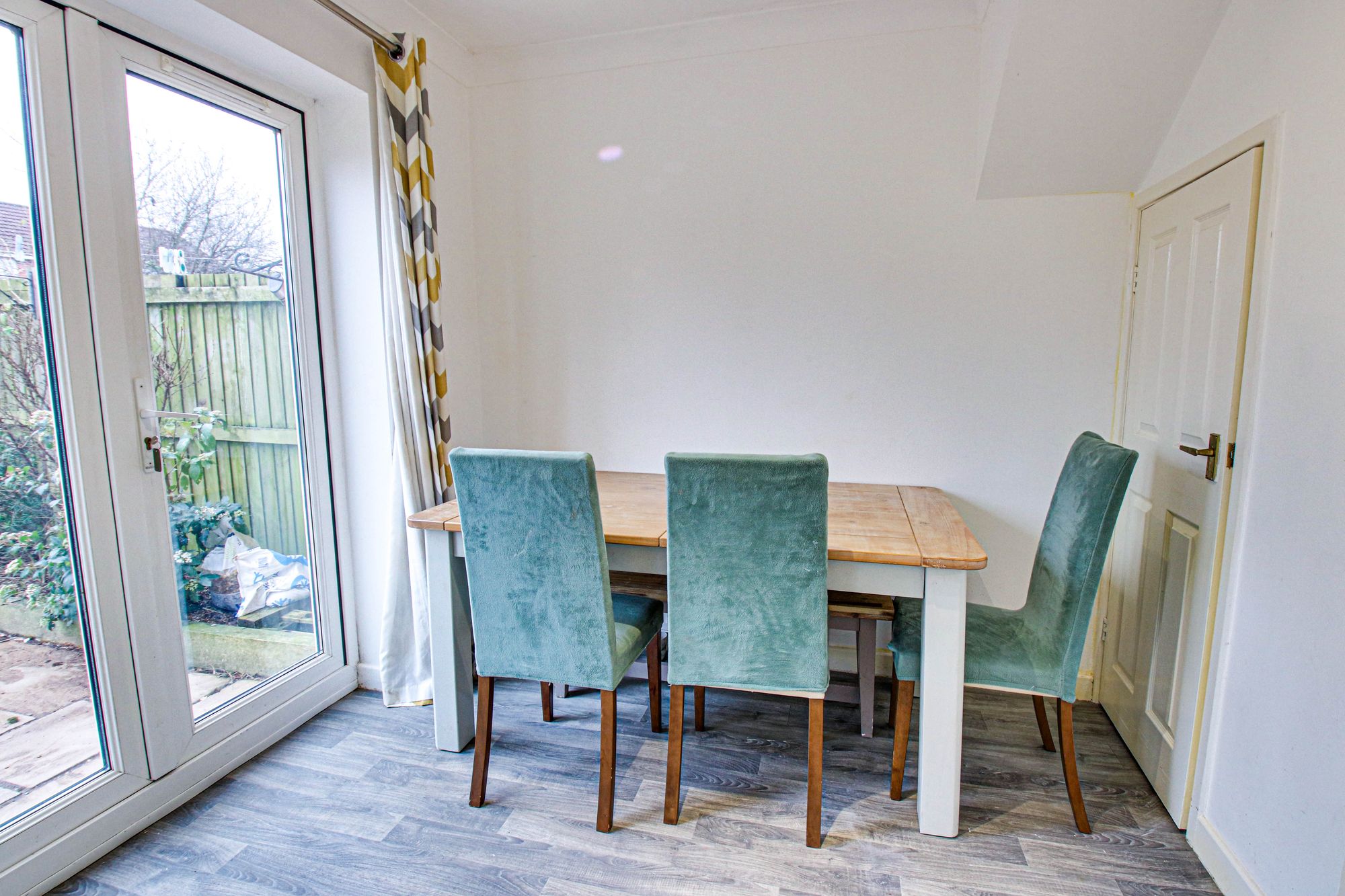 3 bed semi-detached house to rent in Henty Close, Eccles, M30 3