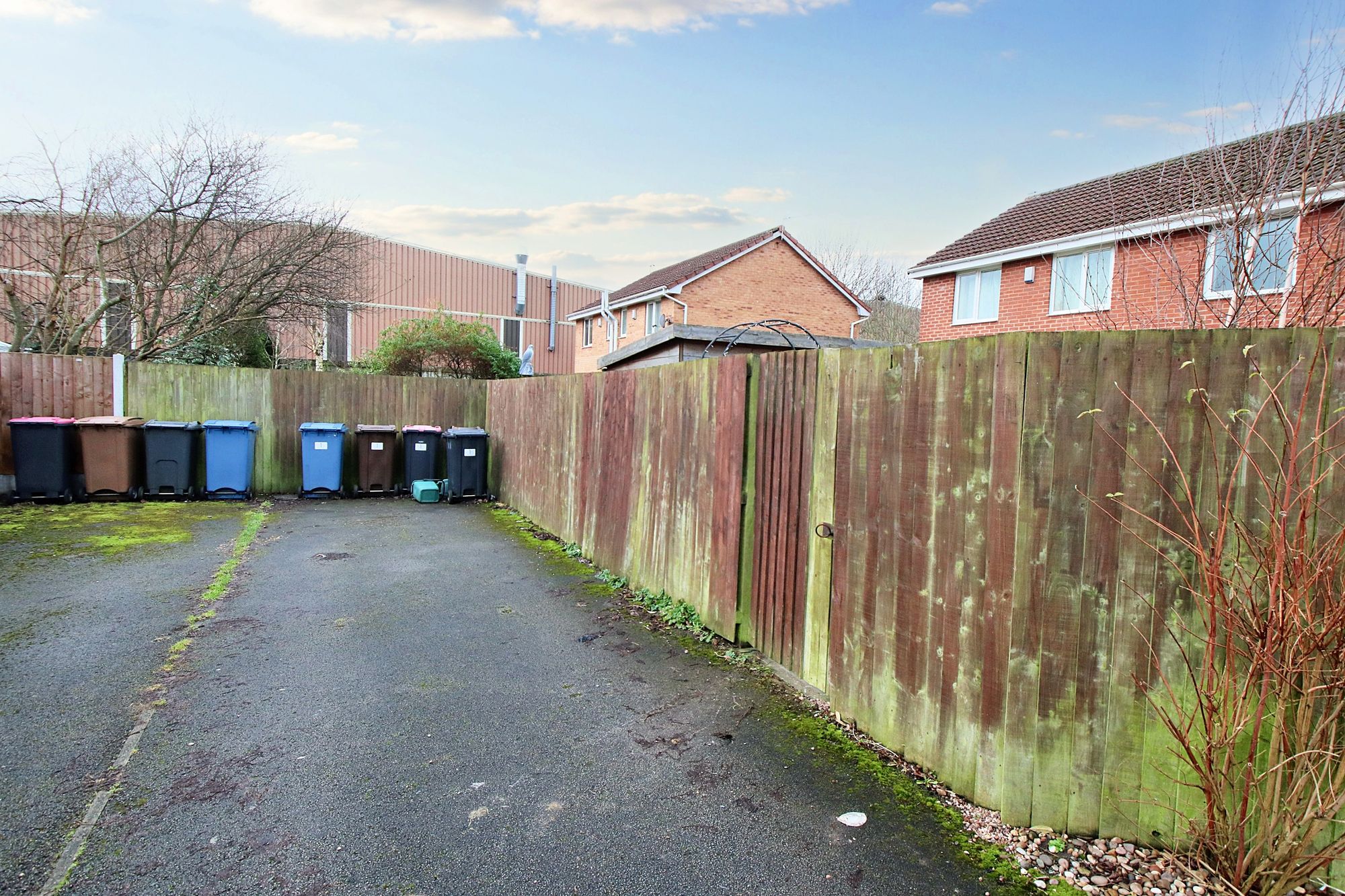 3 bed semi-detached house to rent in Henty Close, Manchester  - Property Image 12