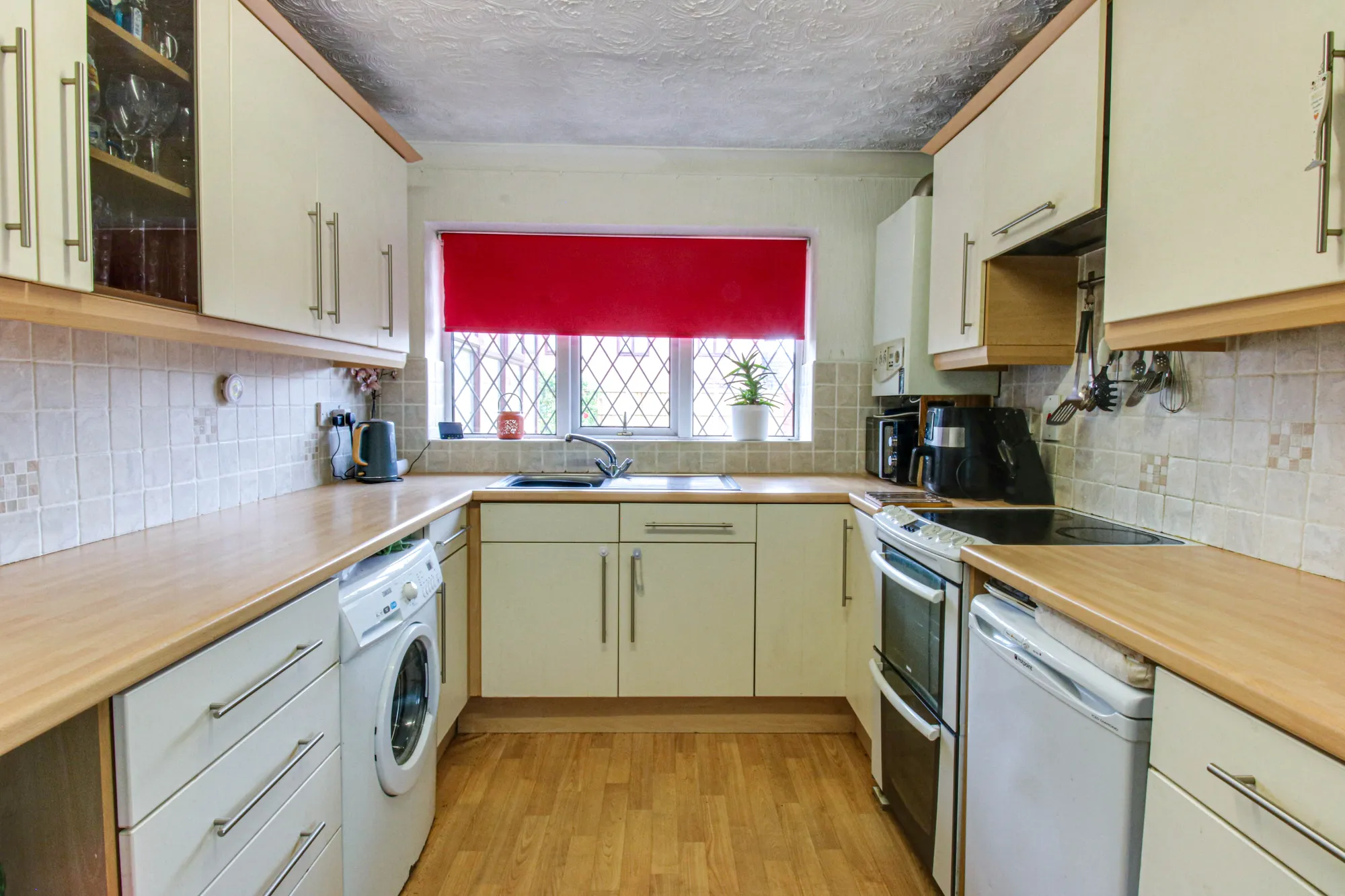 3 bed detached bungalow for sale in Broomehouse Avenue, Manchester  - Property Image 6