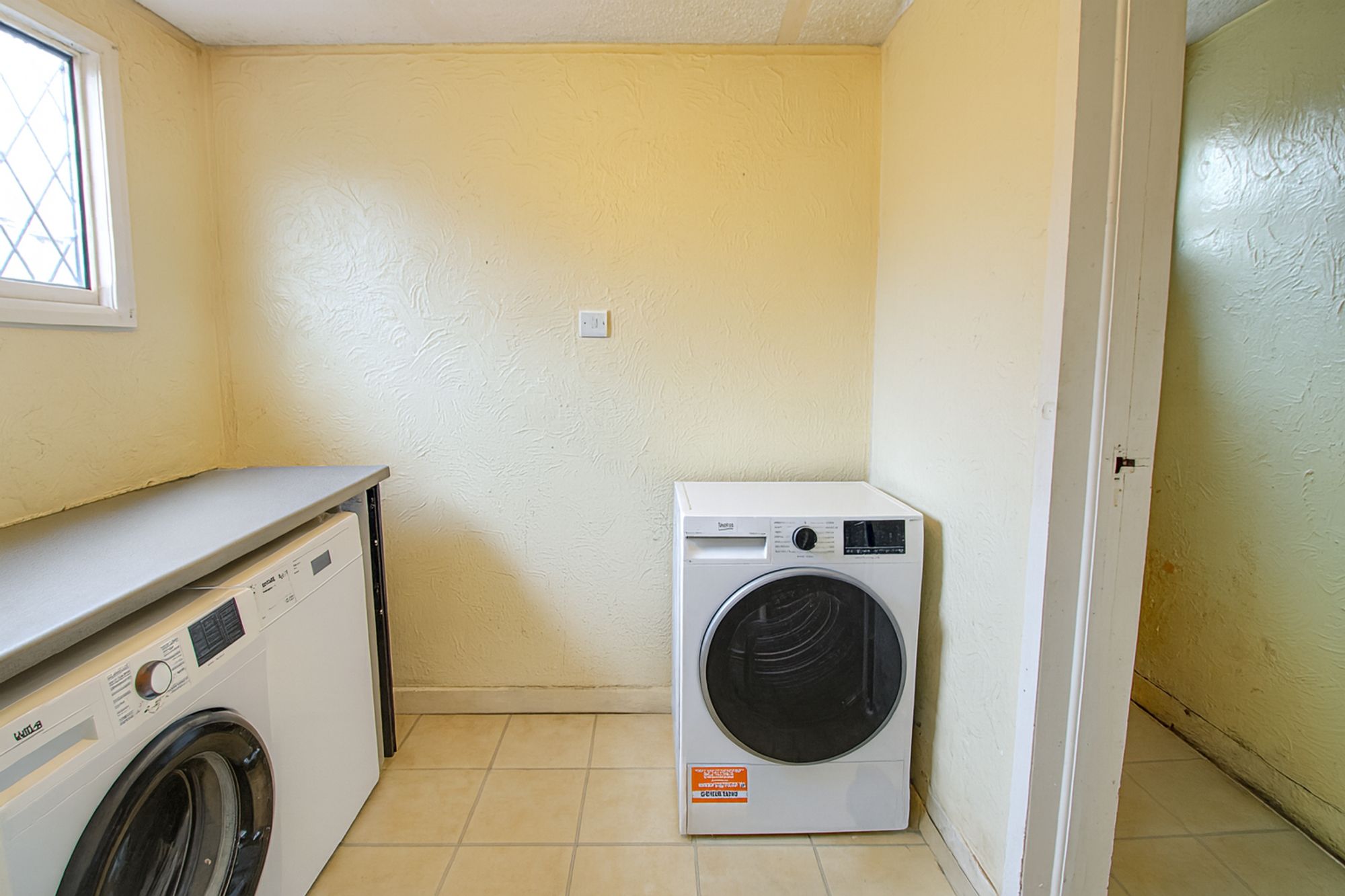 3 bed end of terrace house for sale in Langton Green, Woolston, WA1  - Property Image 7