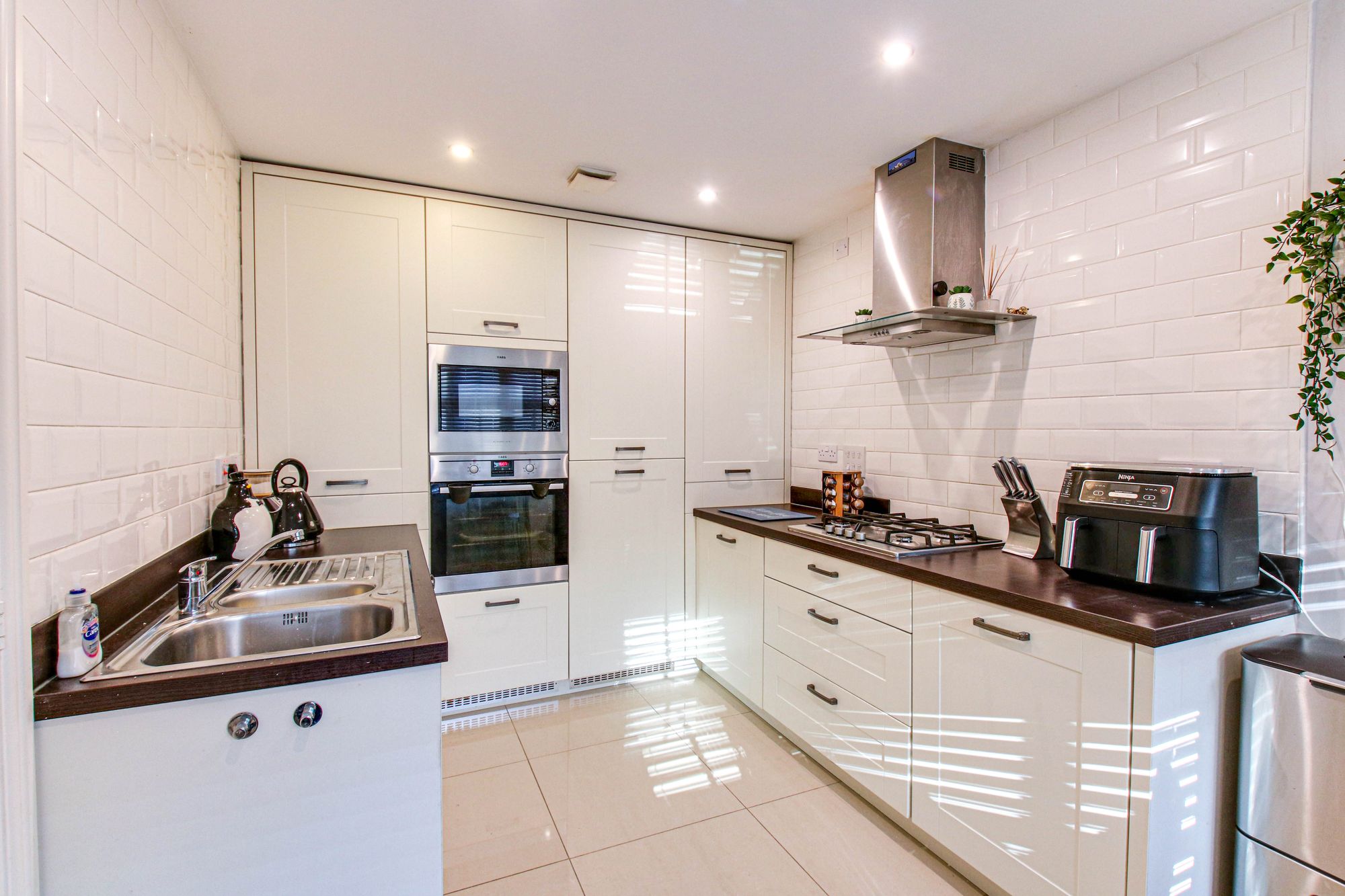 3 bed end of terrace house for sale in Roseway Avenue, Manchester  - Property Image 5