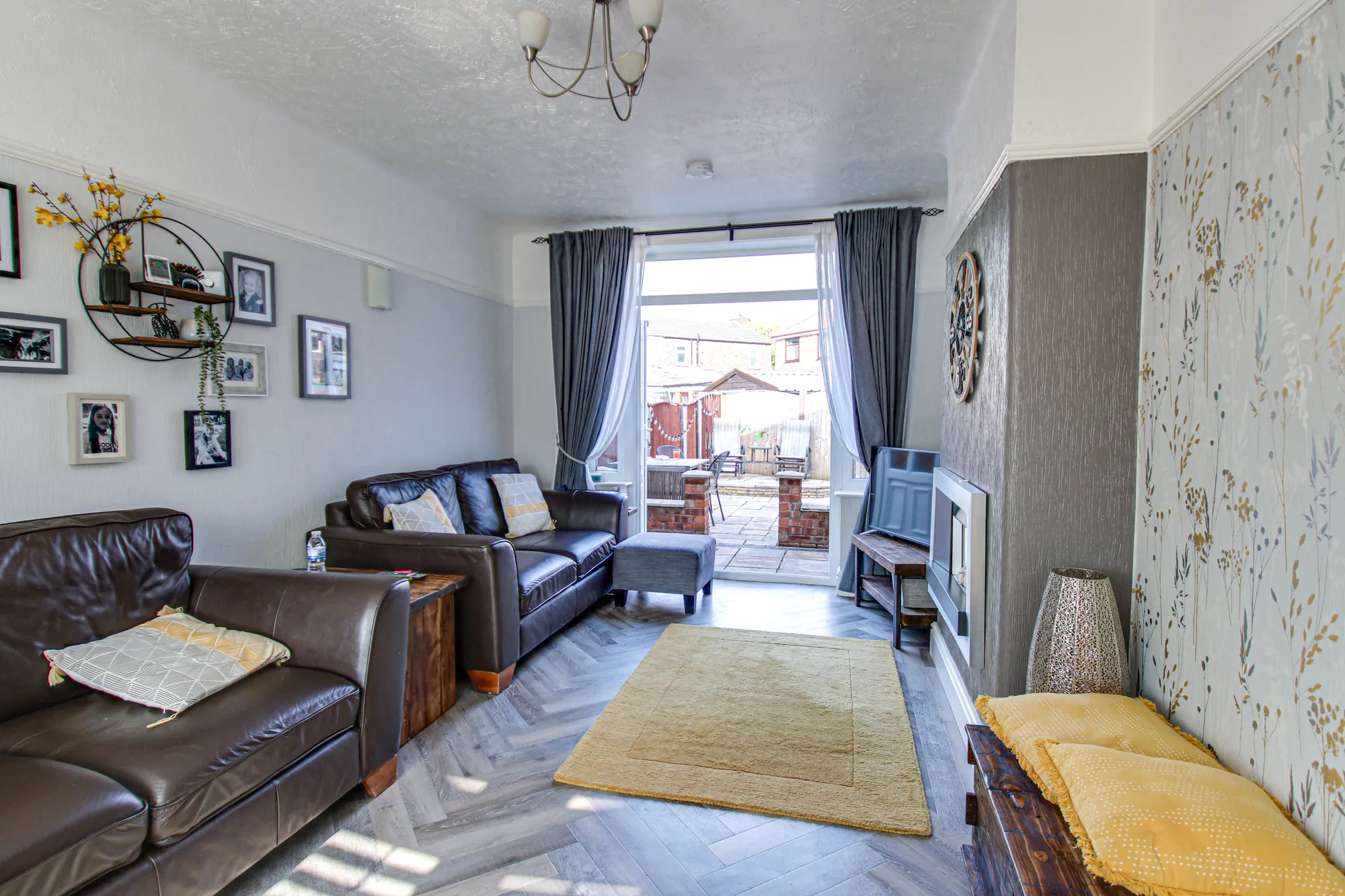 4 bed semi-detached house for sale in Windsor Avenue, Manchester  - Property Image 2