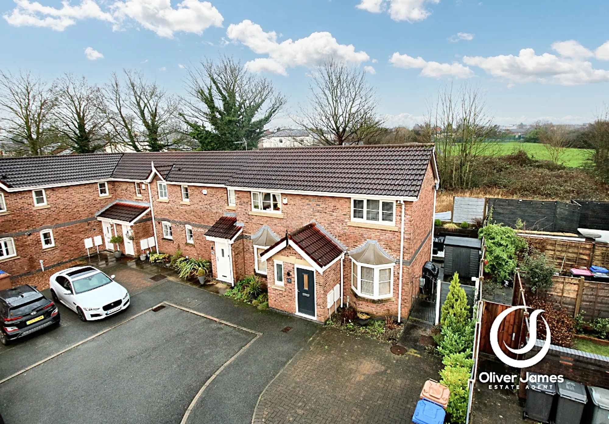 3 bed semi-detached house for sale in Ridgegreen, Manchester - Property Image 1