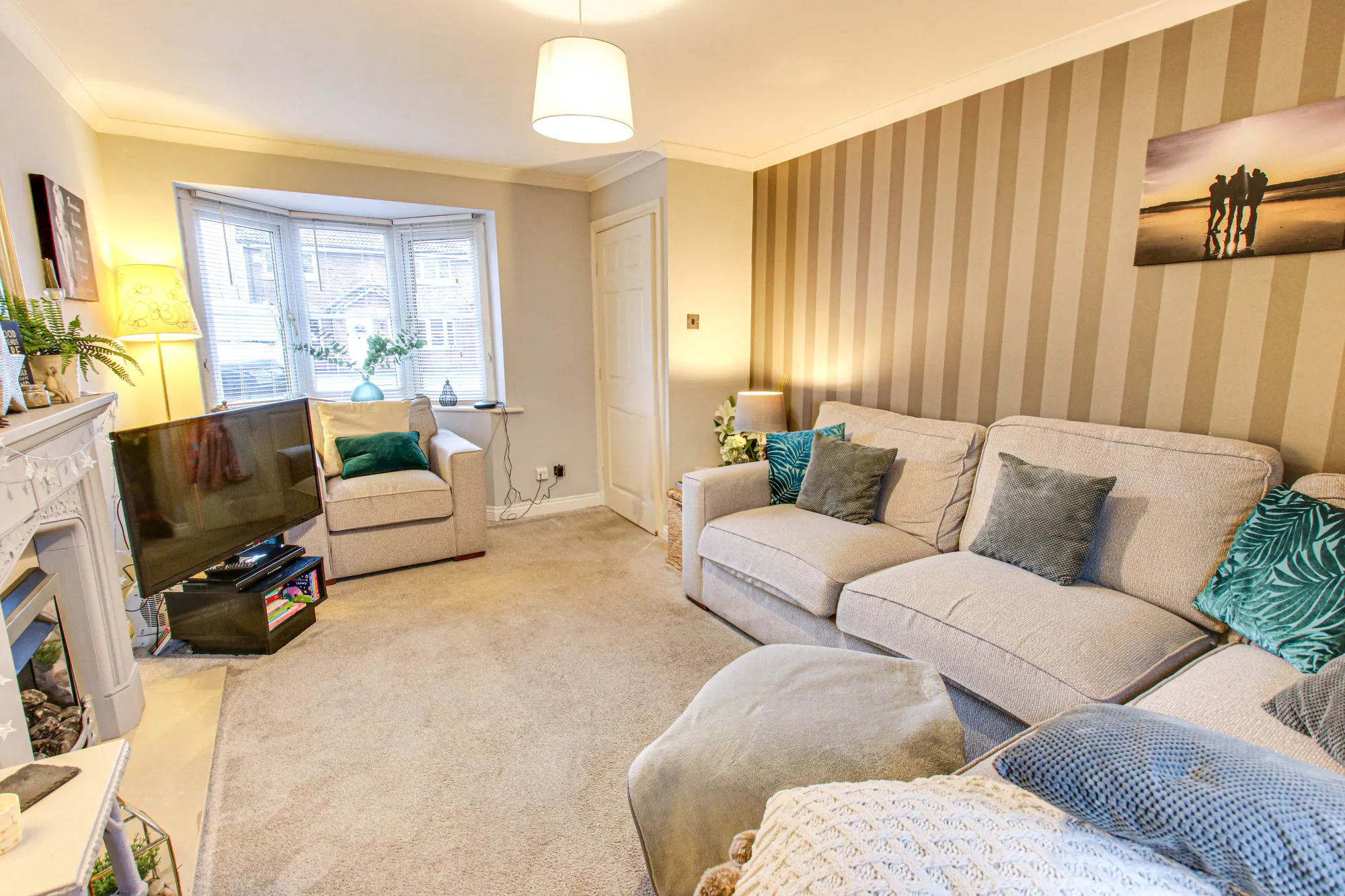 3 bed semi-detached house for sale in Ridgegreen, Manchester  - Property Image 3
