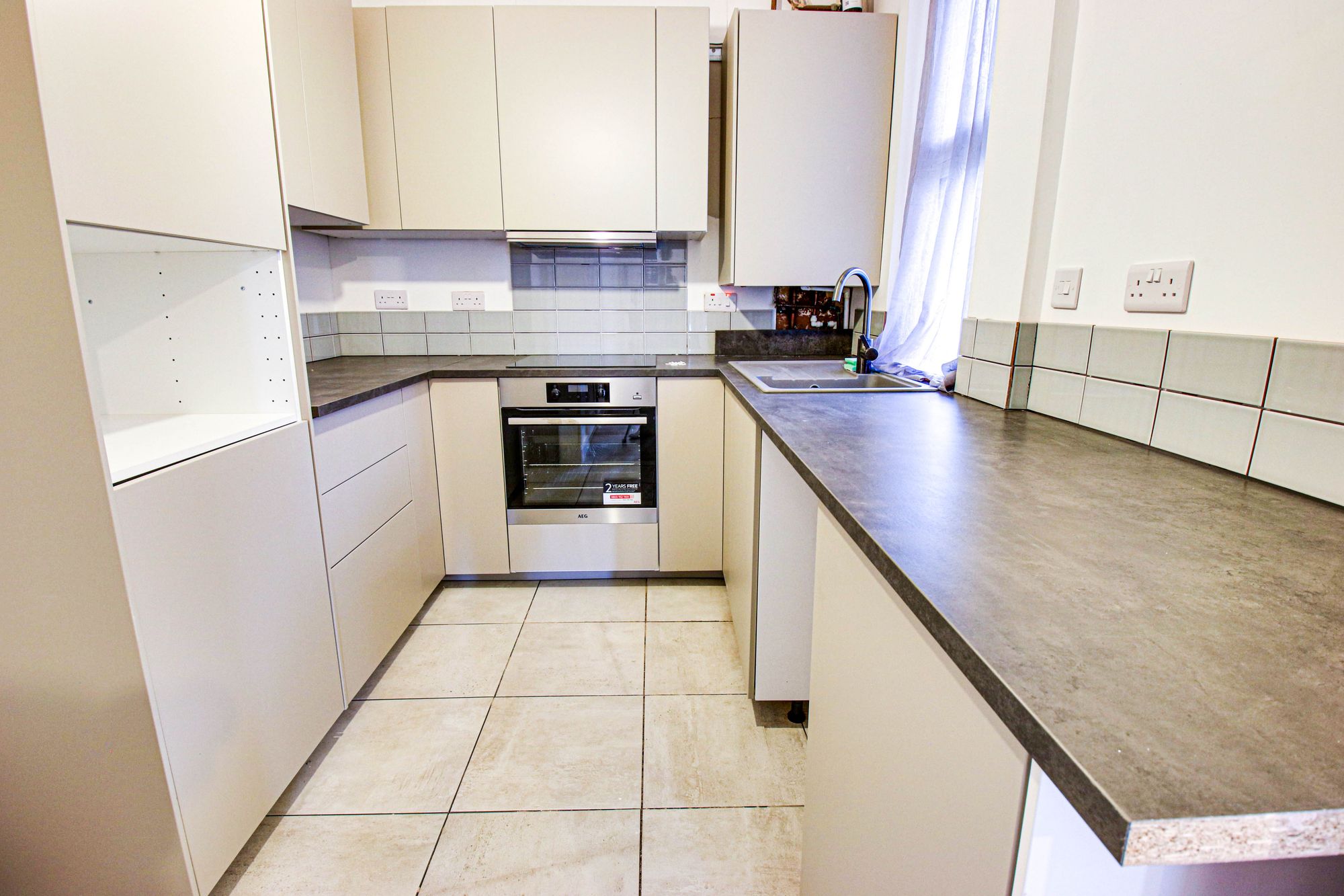 3 bed terraced house for sale in Liverpool Road, Manchester  - Property Image 4