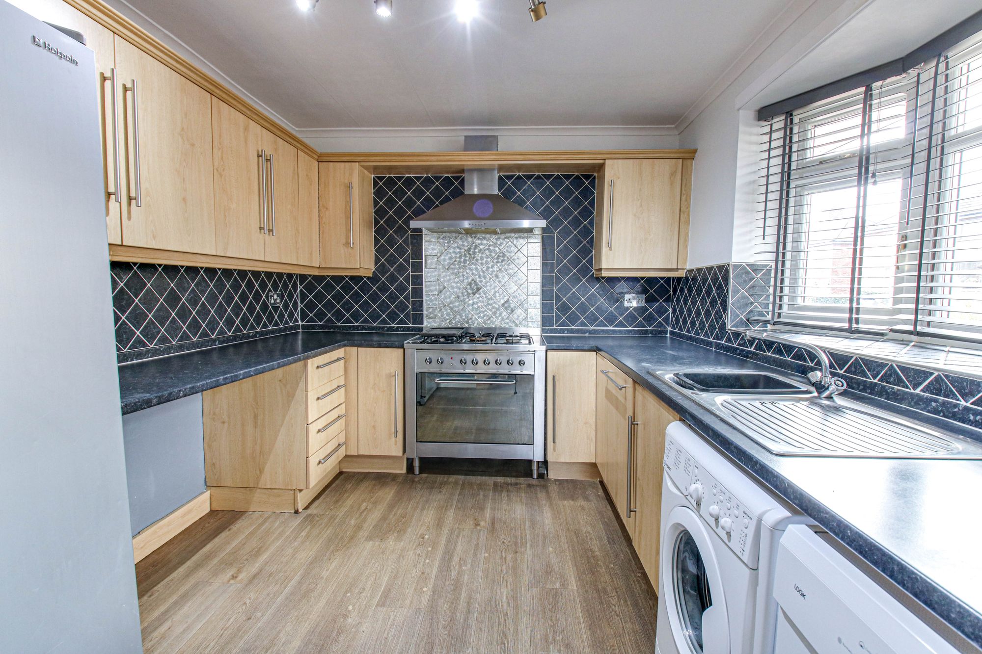 3 bed semi-detached house for sale in Fiddlers Lane, Manchester  - Property Image 4