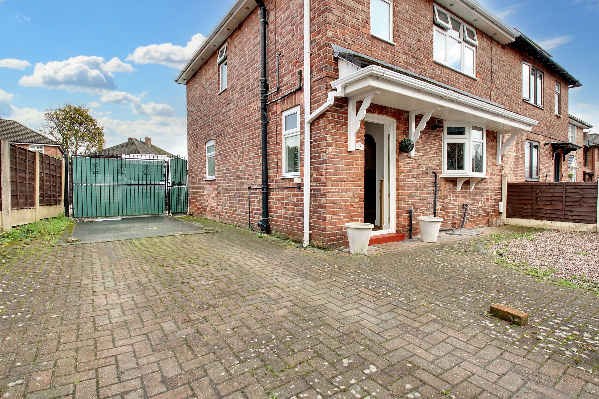 3 bed semi-detached house for sale in Fiddlers Lane, Manchester  - Property Image 21