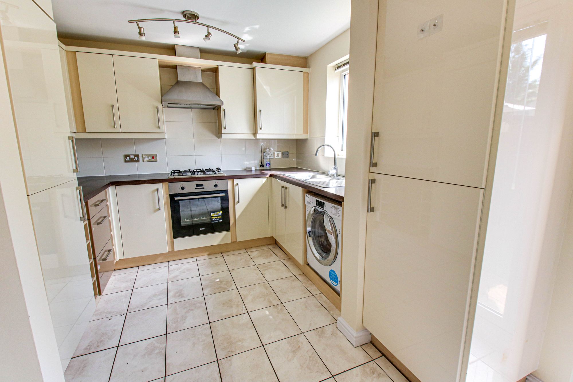 4 bed house for sale in Mariners Way, Manchester  - Property Image 3