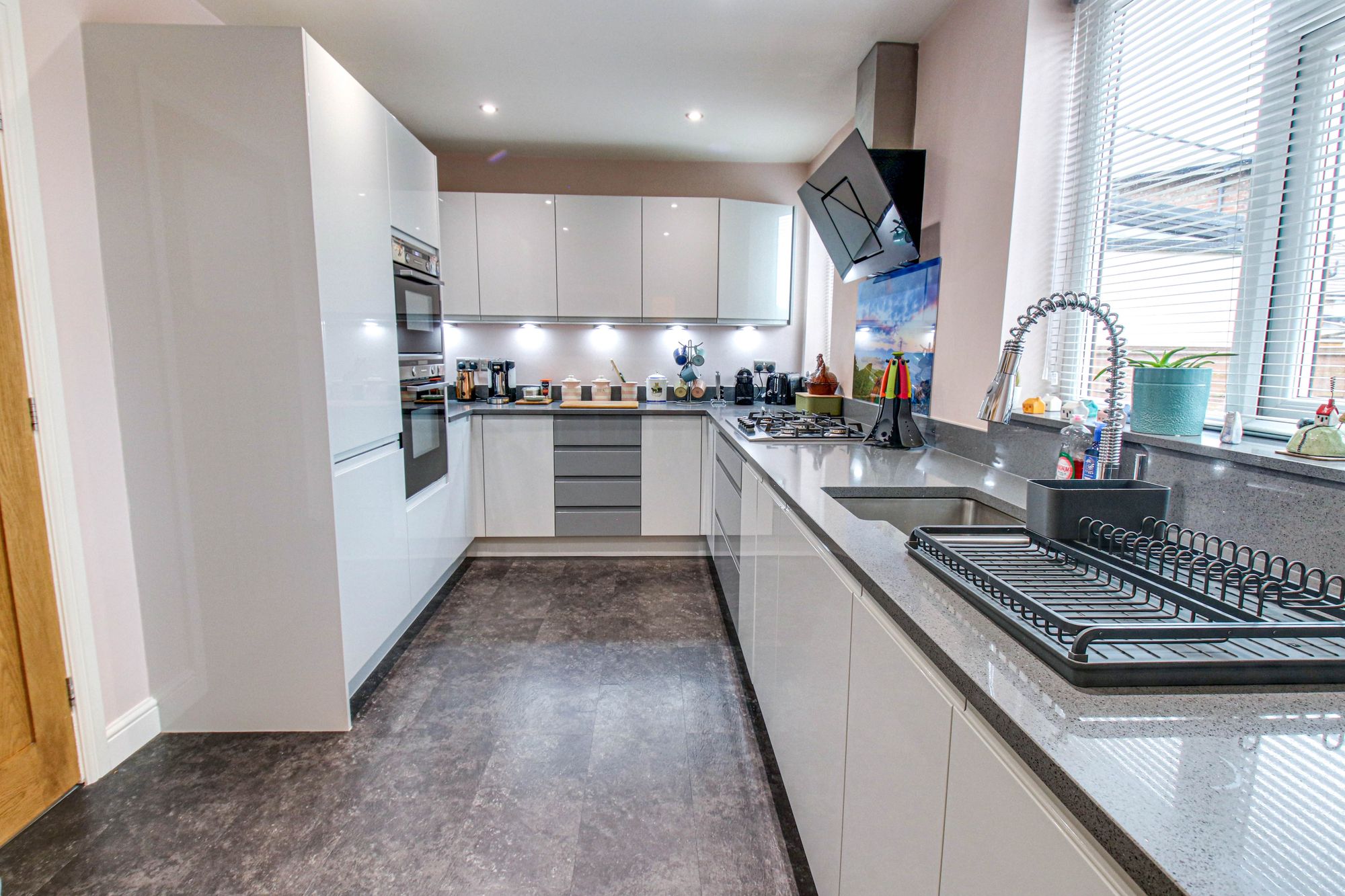 3 bed house for sale in Graham Crescent, Manchester  - Property Image 4