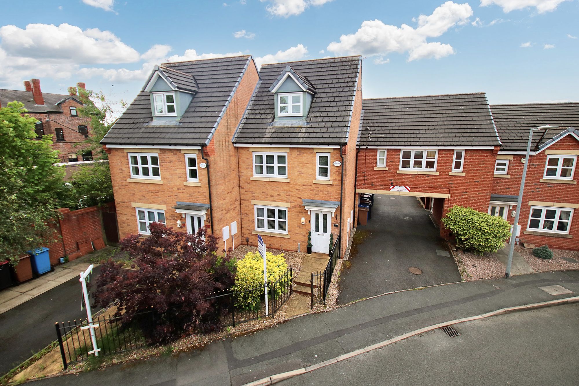 4 bed house for sale in Mariners Way, Manchester  - Property Image 1