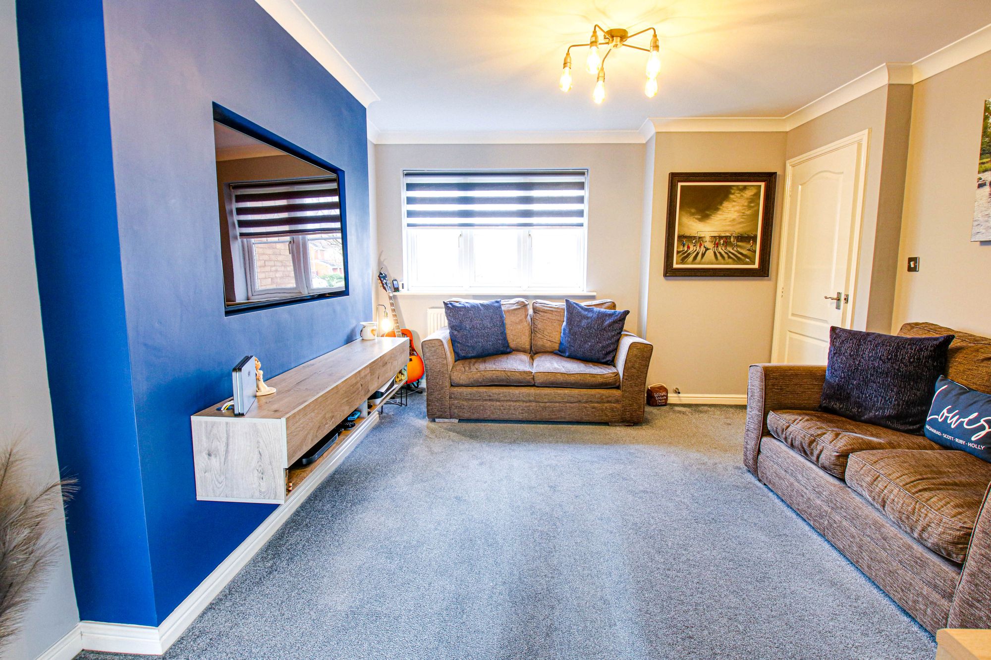 3 bed end of terrace house for sale in Stickens Lock Lane, Manchester  - Property Image 3