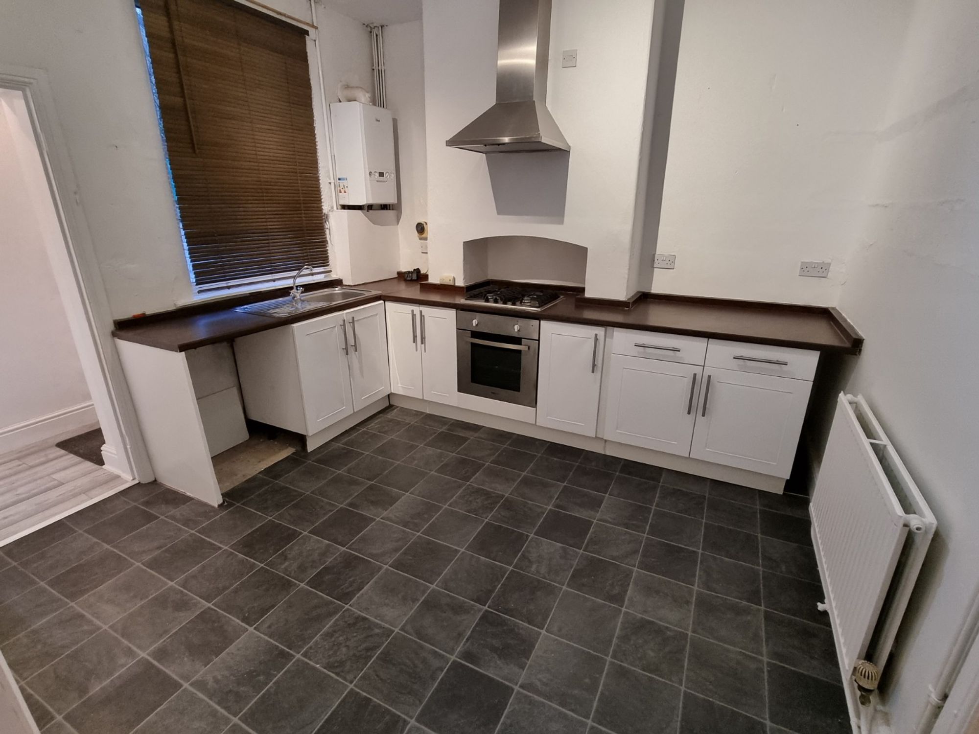 2 bed terraced house to rent in Dean Road, Cadishead, M44 2