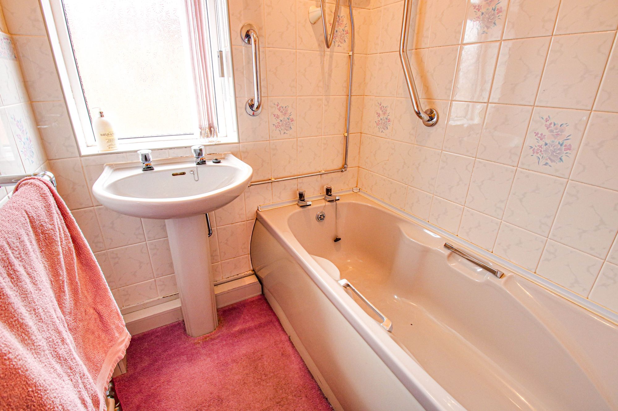 3 bed semi-detached house for sale in Elsinore Avenue, Manchester  - Property Image 11