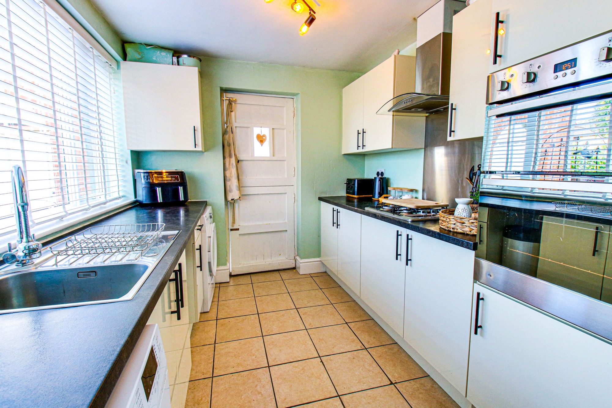 3 bed end of terrace house for sale in Dean Road, Manchester  - Property Image 9