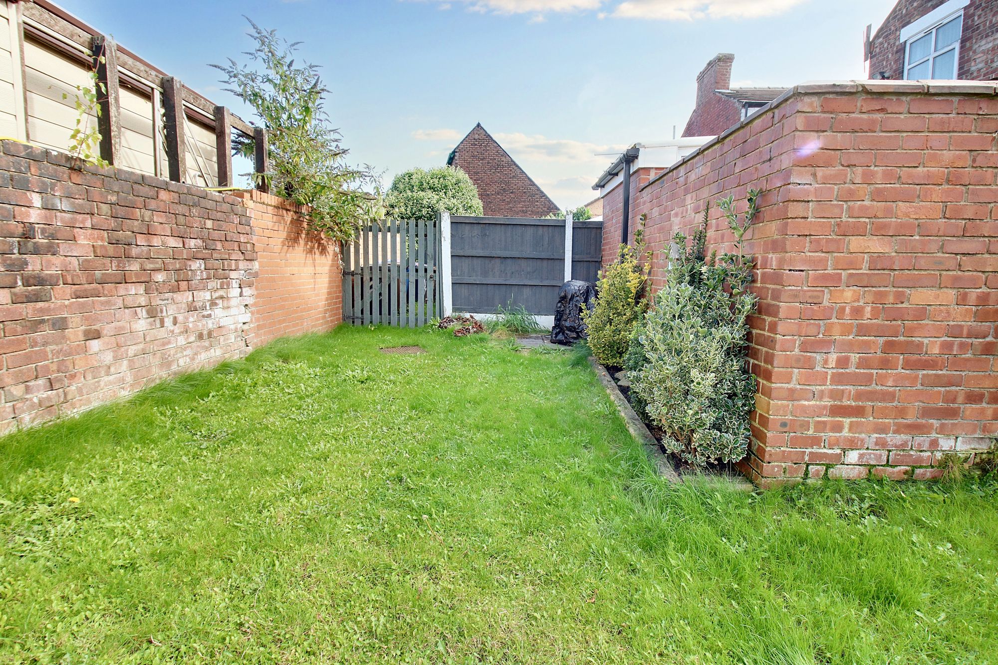 3 bed end of terrace house for sale in Dean Road, Manchester  - Property Image 25