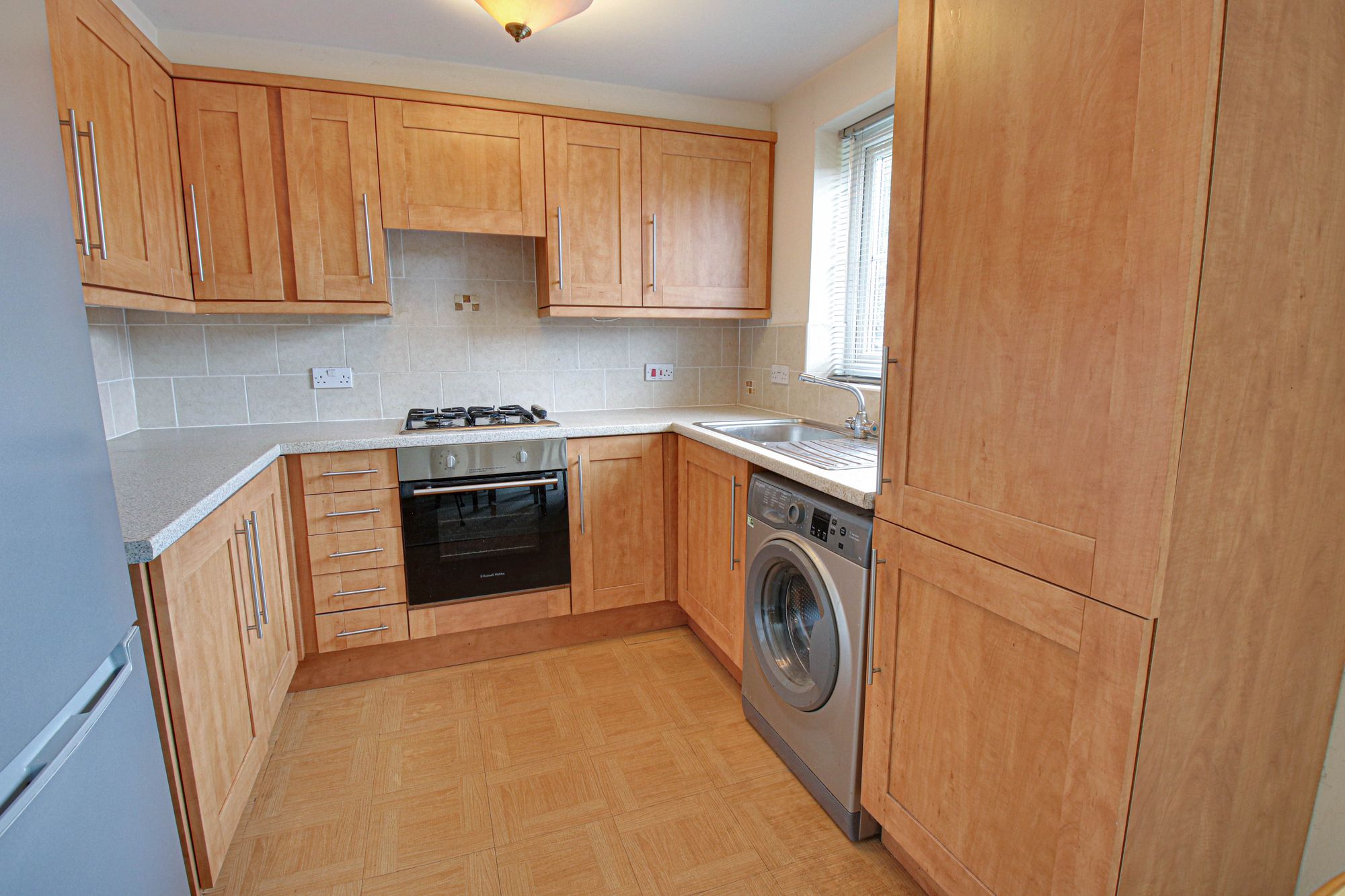 2 bed ground floor flat to rent in Dean Road, Cadishead, M44 3