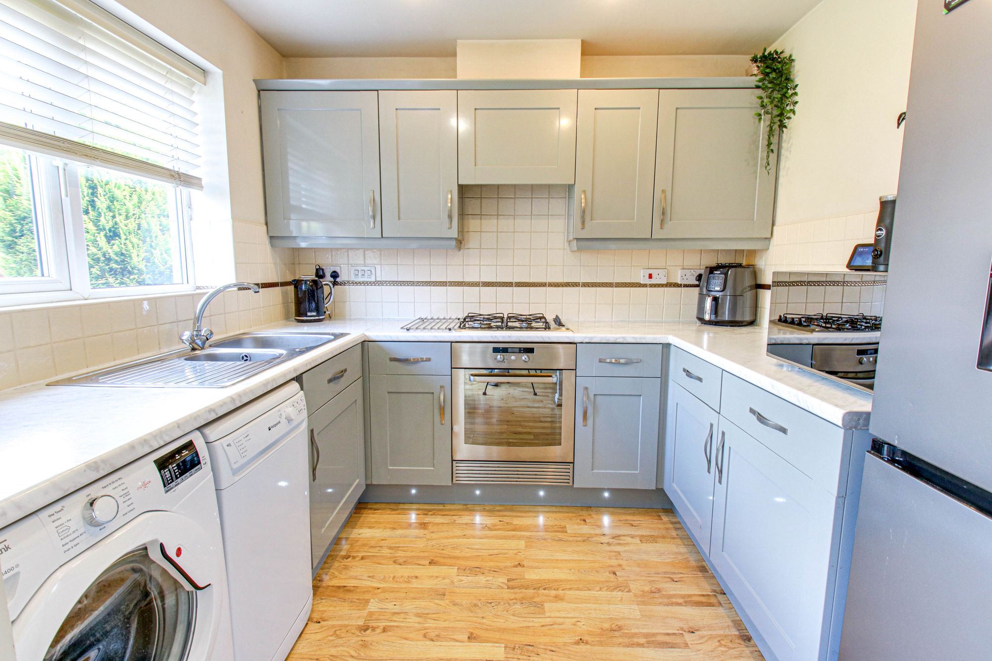 3 bed end of terrace house for sale in Stickens Lock Lane, Manchester  - Property Image 5