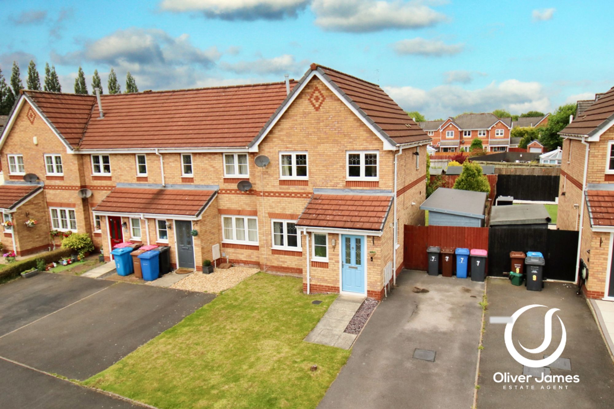 3 bed end of terrace house for sale in Stickens Lock Lane, Manchester  - Property Image 1