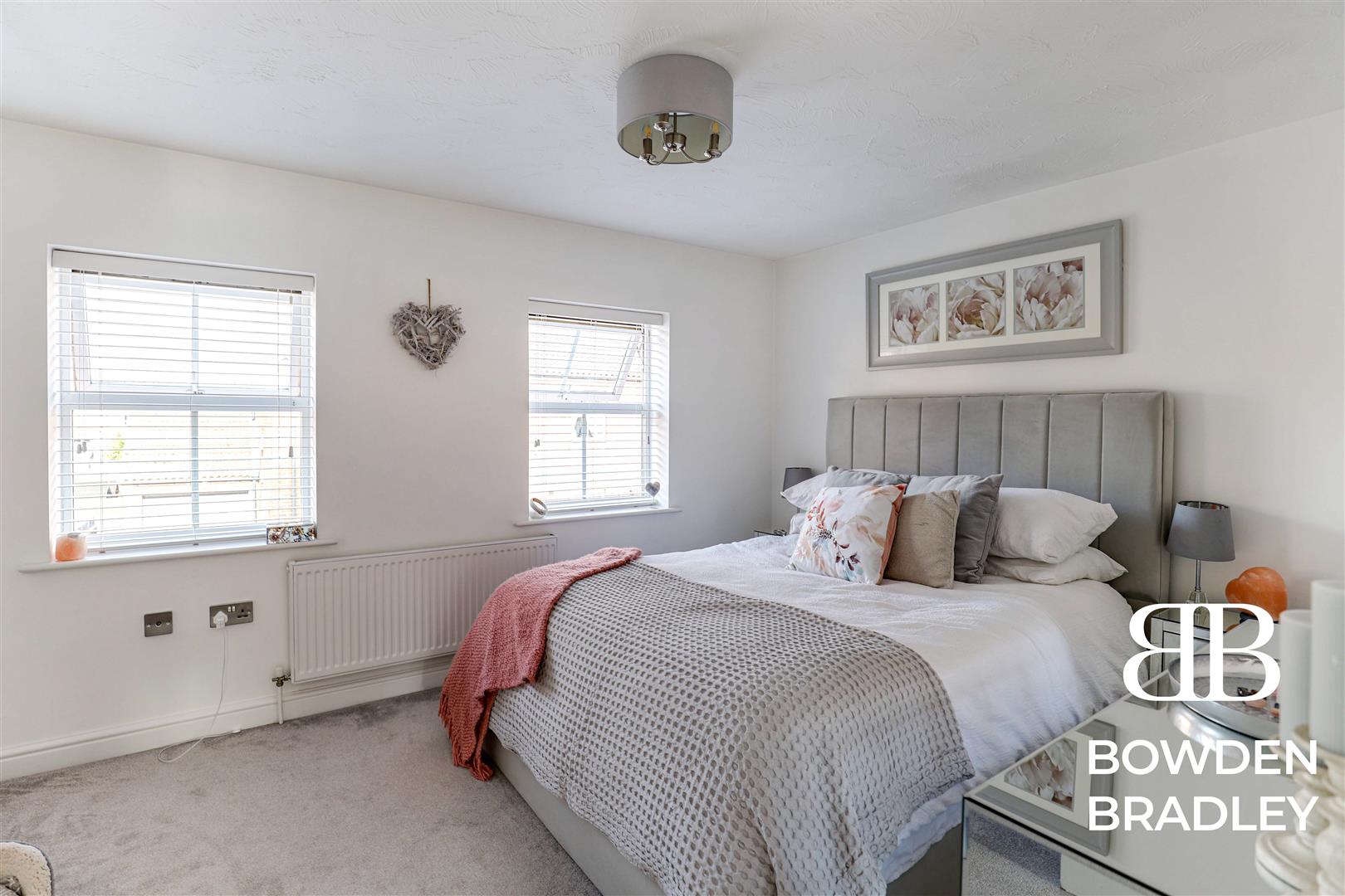 2 bed semi-detached house for sale in Bradley Road, Waltham Abbey  - Property Image 7