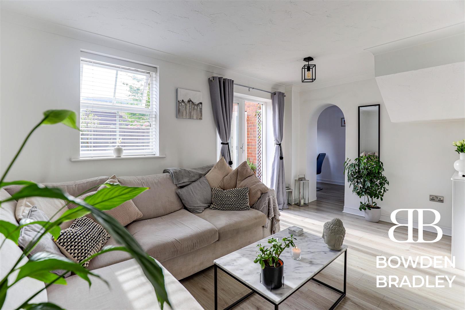 2 bed semi-detached house for sale in Bradley Road, Waltham Abbey  - Property Image 3