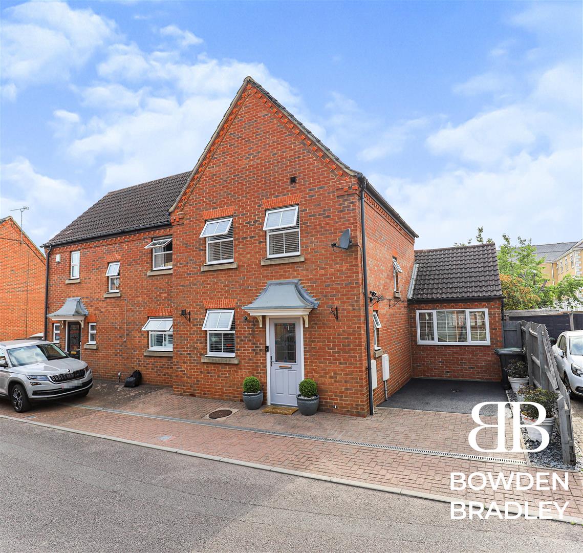 2 bed semi-detached house for sale in Bradley Road, Waltham Abbey  - Property Image 1