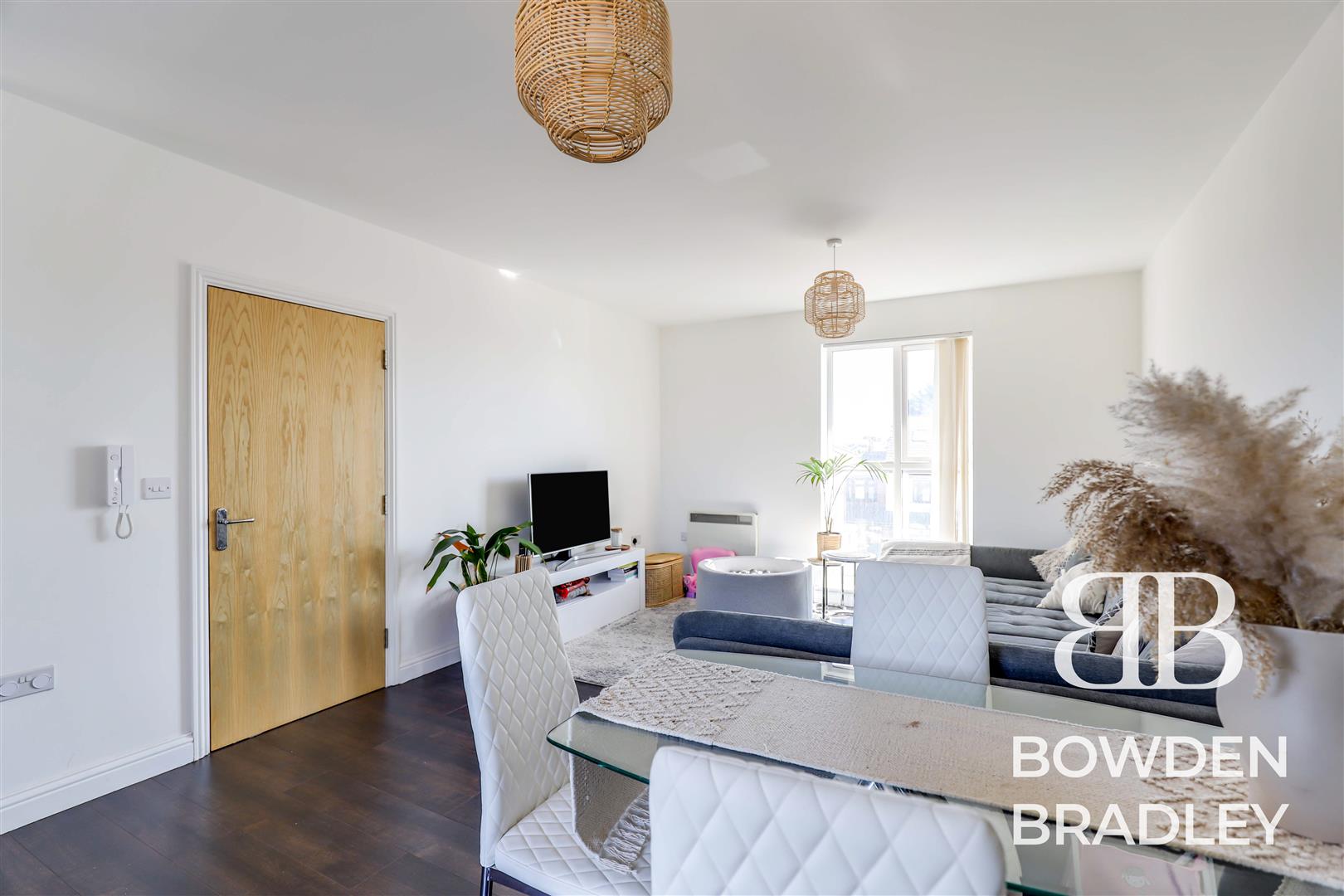 2 bed flat for sale in Champness Road, Barking  - Property Image 9