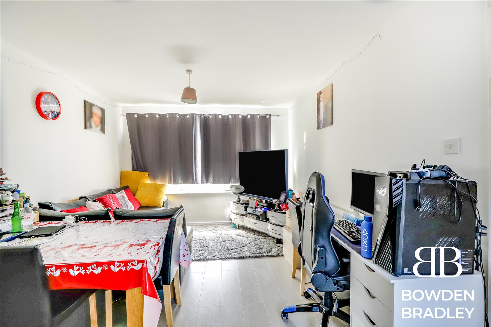 1 bed flat for sale in Mulberry Way, Barkingside  - Property Image 4