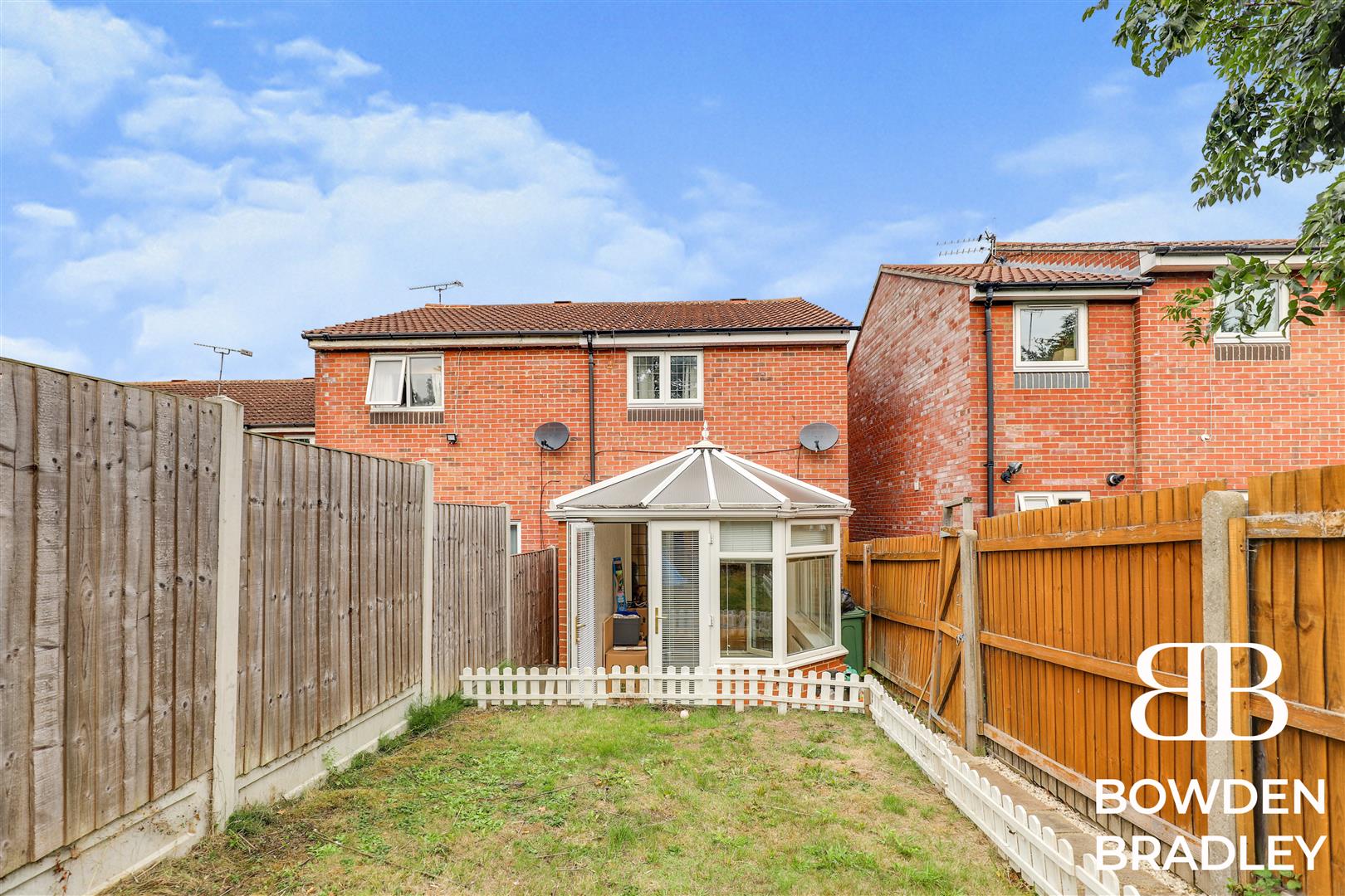 2 bed end of terrace house to rent in The Foxgloves, Billericay  - Property Image 9