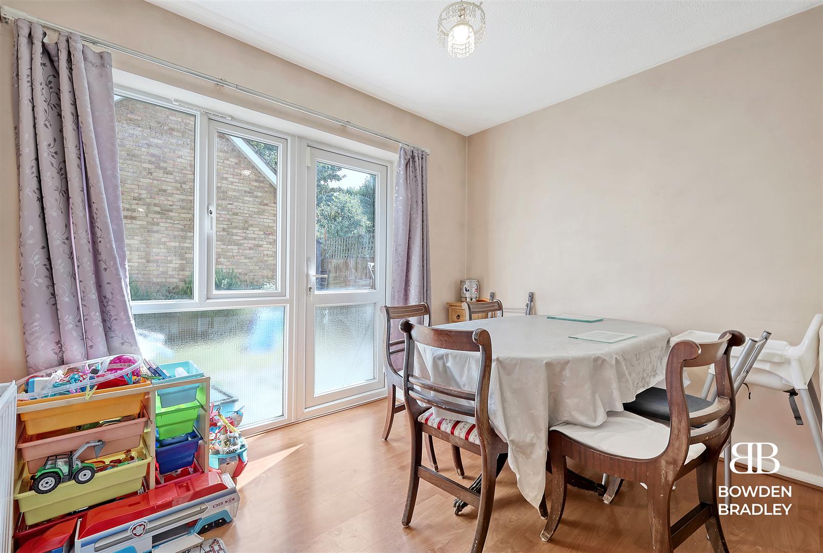 4 bed end of terrace house for sale in Roding Lane South, Redbridge  - Property Image 7