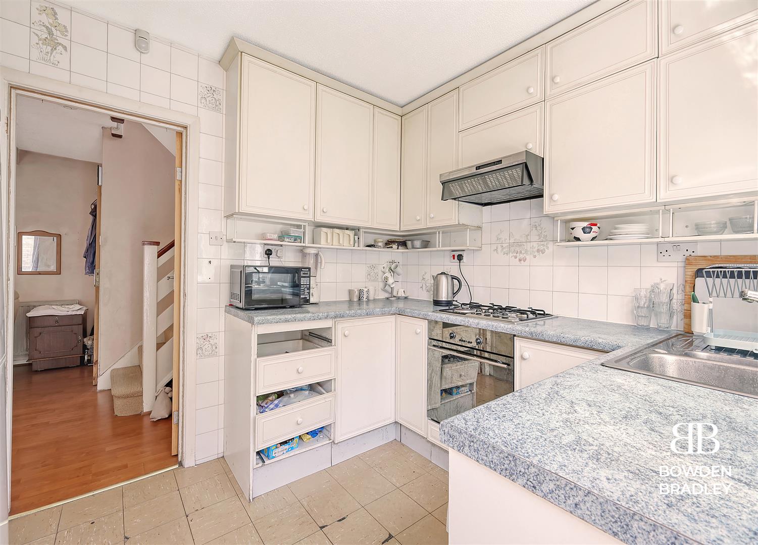 4 bed end of terrace house for sale in Roding Lane South, Redbridge  - Property Image 11