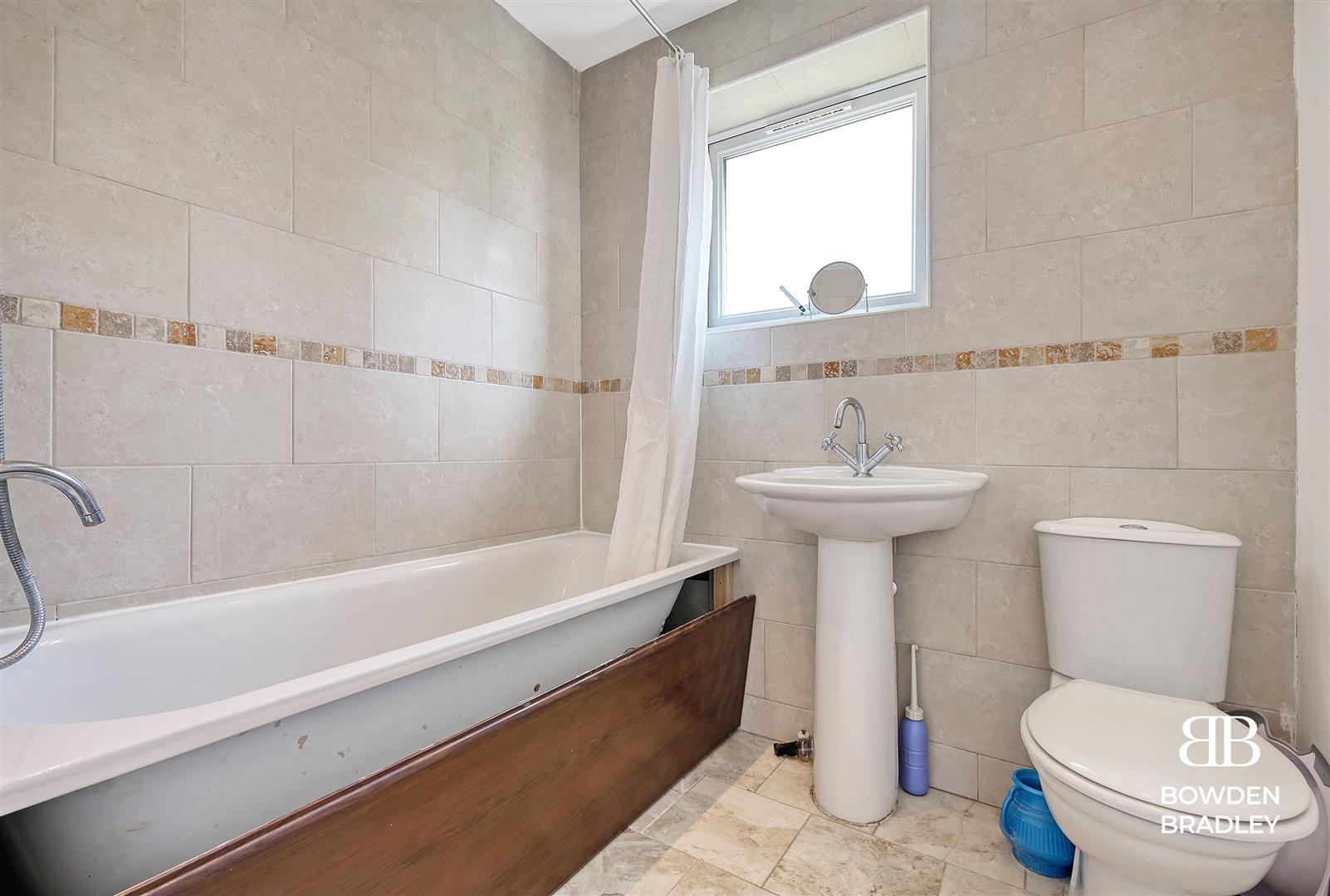 4 bed end of terrace house for sale in Roding Lane South, Redbridge  - Property Image 16